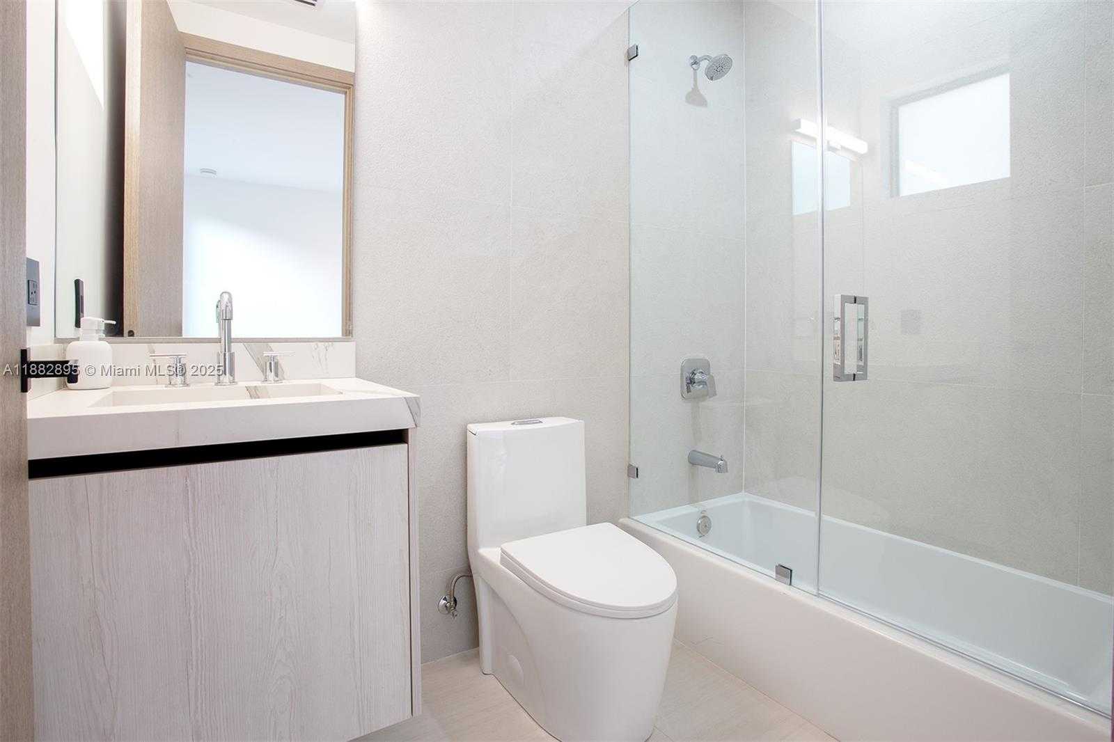 Small Image of 420 SOUTH WEST 15TH RD, Miami Number 64