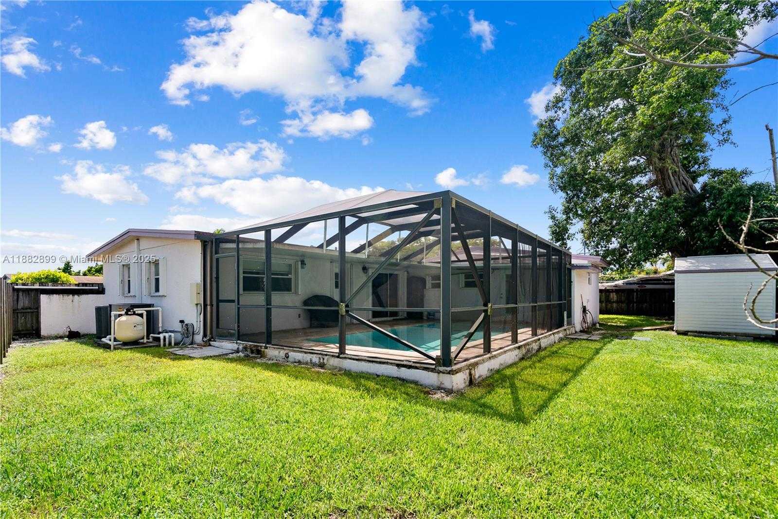 Small Image of 9835 SOUTH WEST 197TH ST, Cutler Bay Number 23