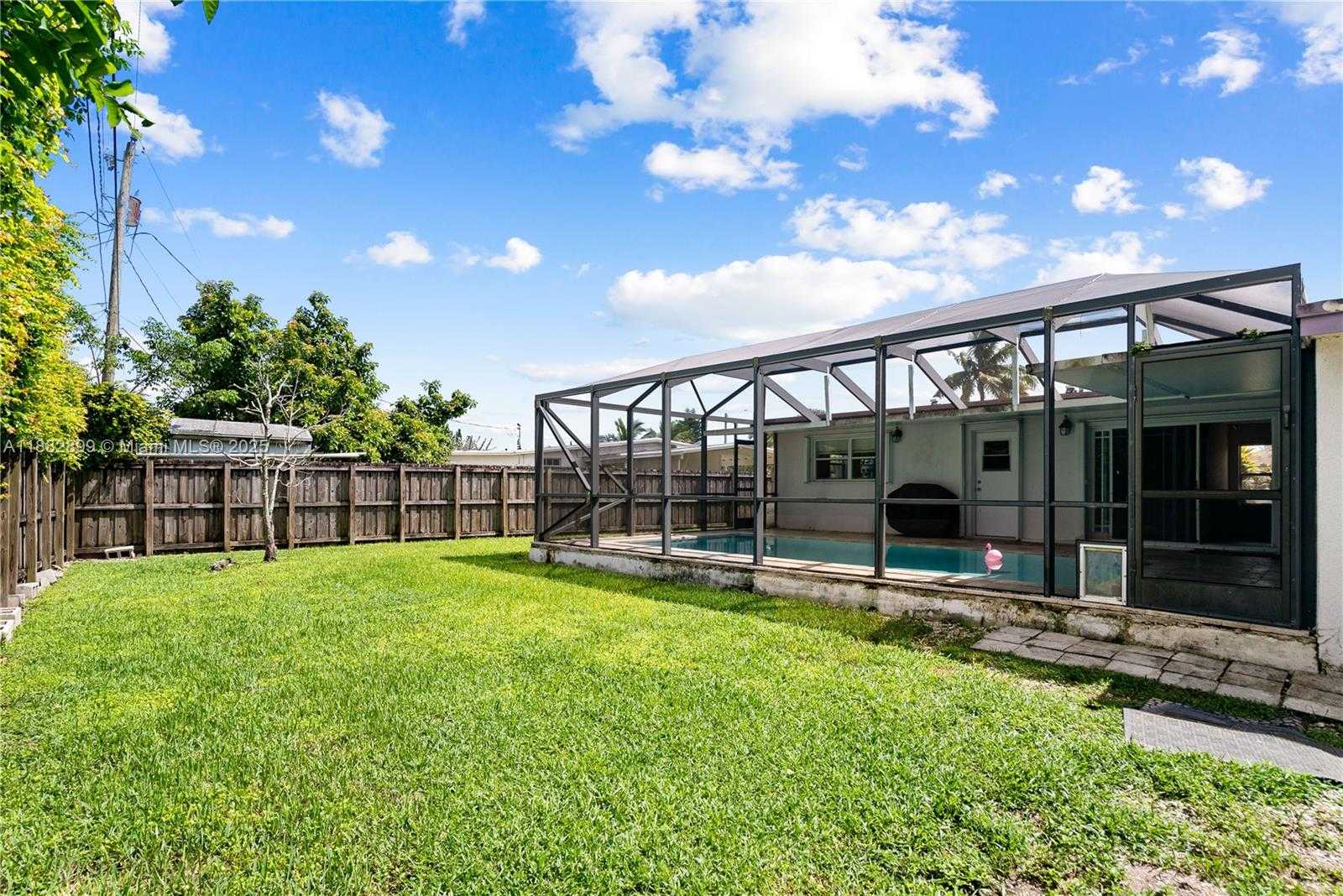 Small Image of 9835 SOUTH WEST 197TH ST, Cutler Bay Number 24