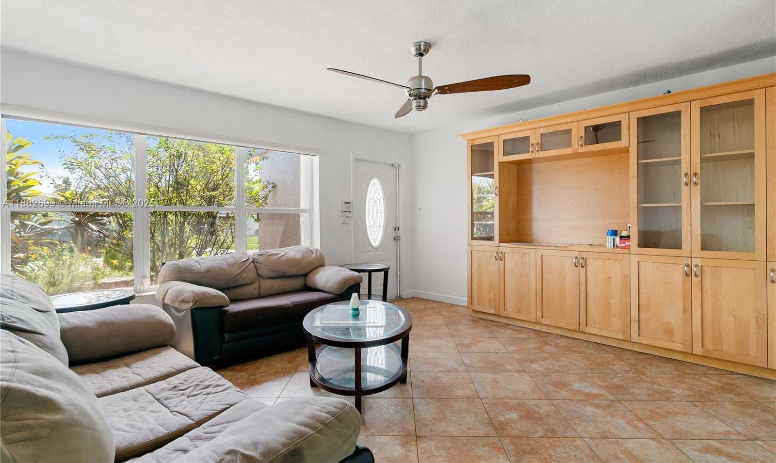 Small Image of 9835 SOUTH WEST 197TH ST, Cutler Bay Number 3