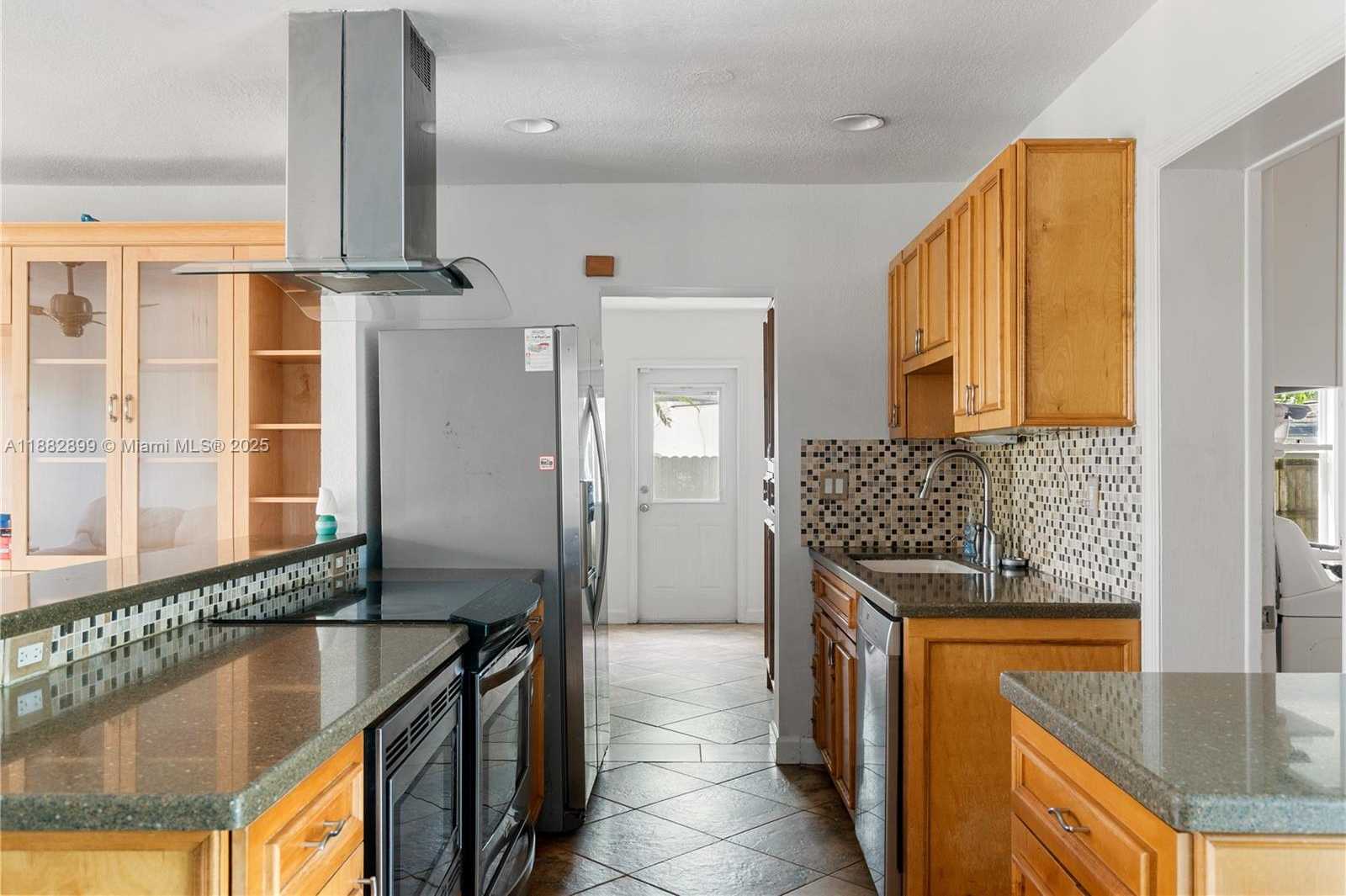 Small Image of 9835 SOUTH WEST 197TH ST, Cutler Bay Number 5