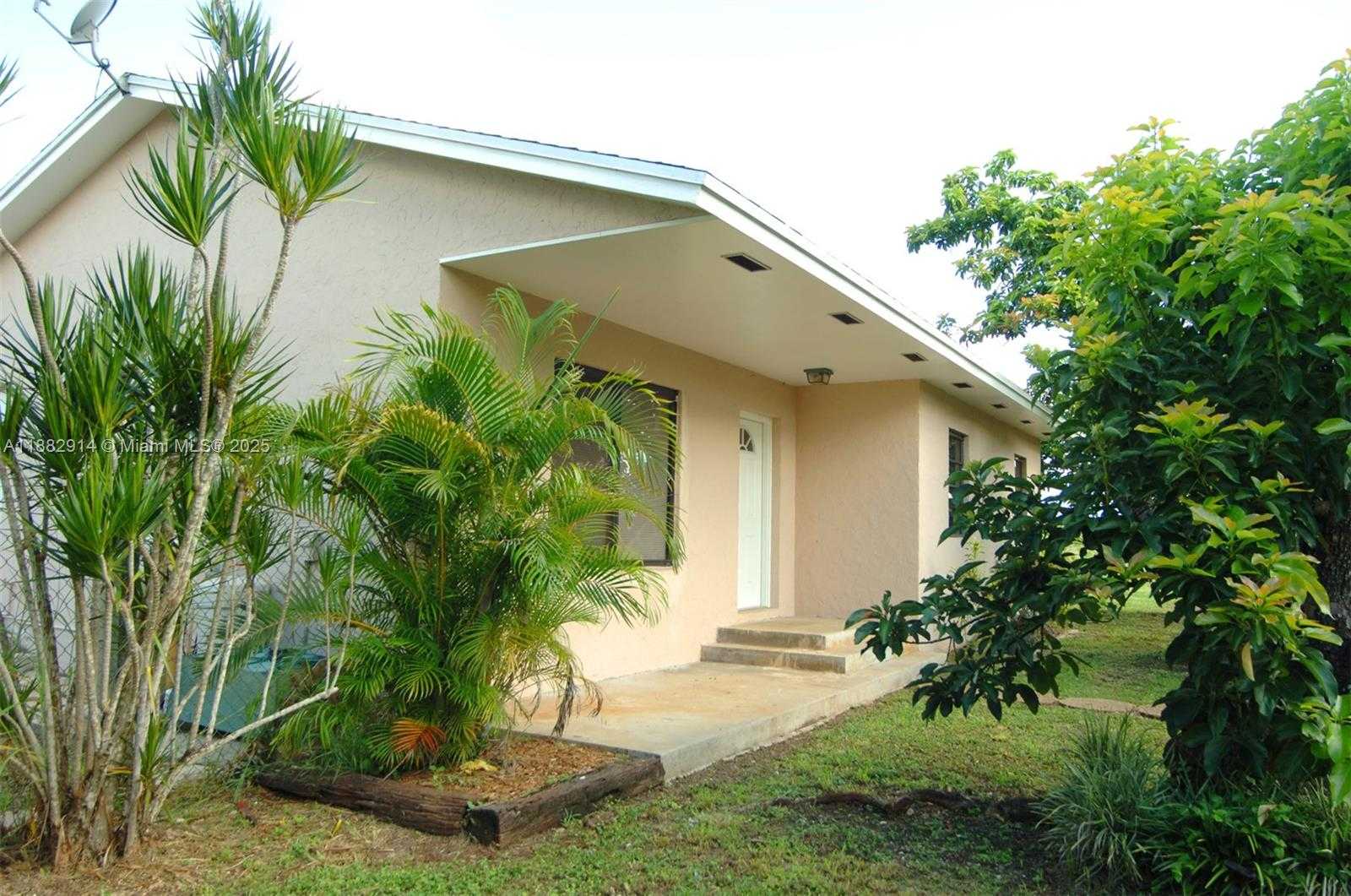 Small Image of 23451 SOUTH WEST 162ND AVE, Homestead Number 47