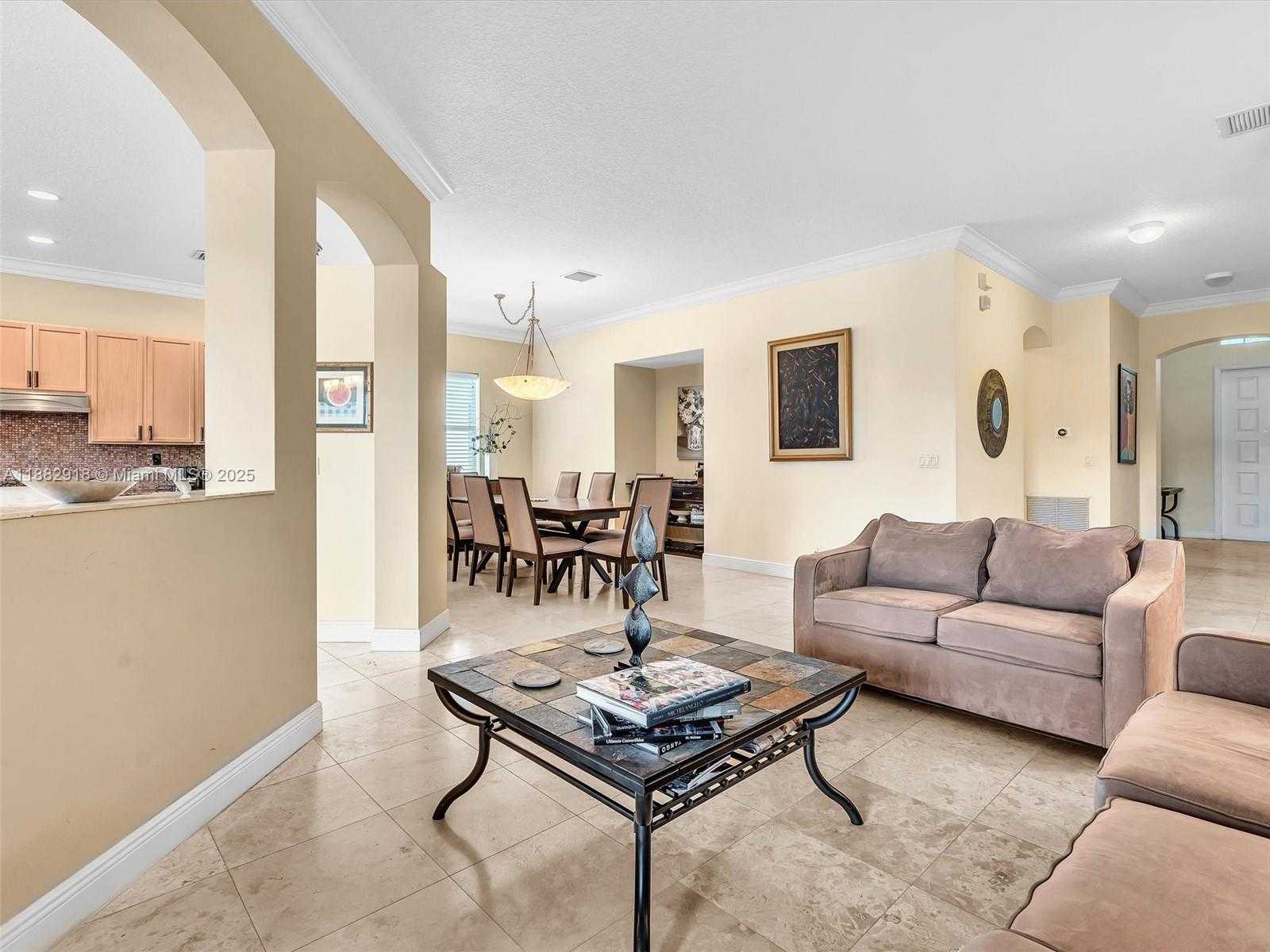 Small Image of 19222 CRYSTAL ST, Weston Number 12