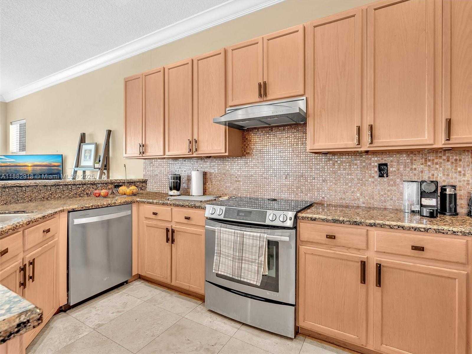 Small Image of 19222 CRYSTAL ST, Weston Number 18