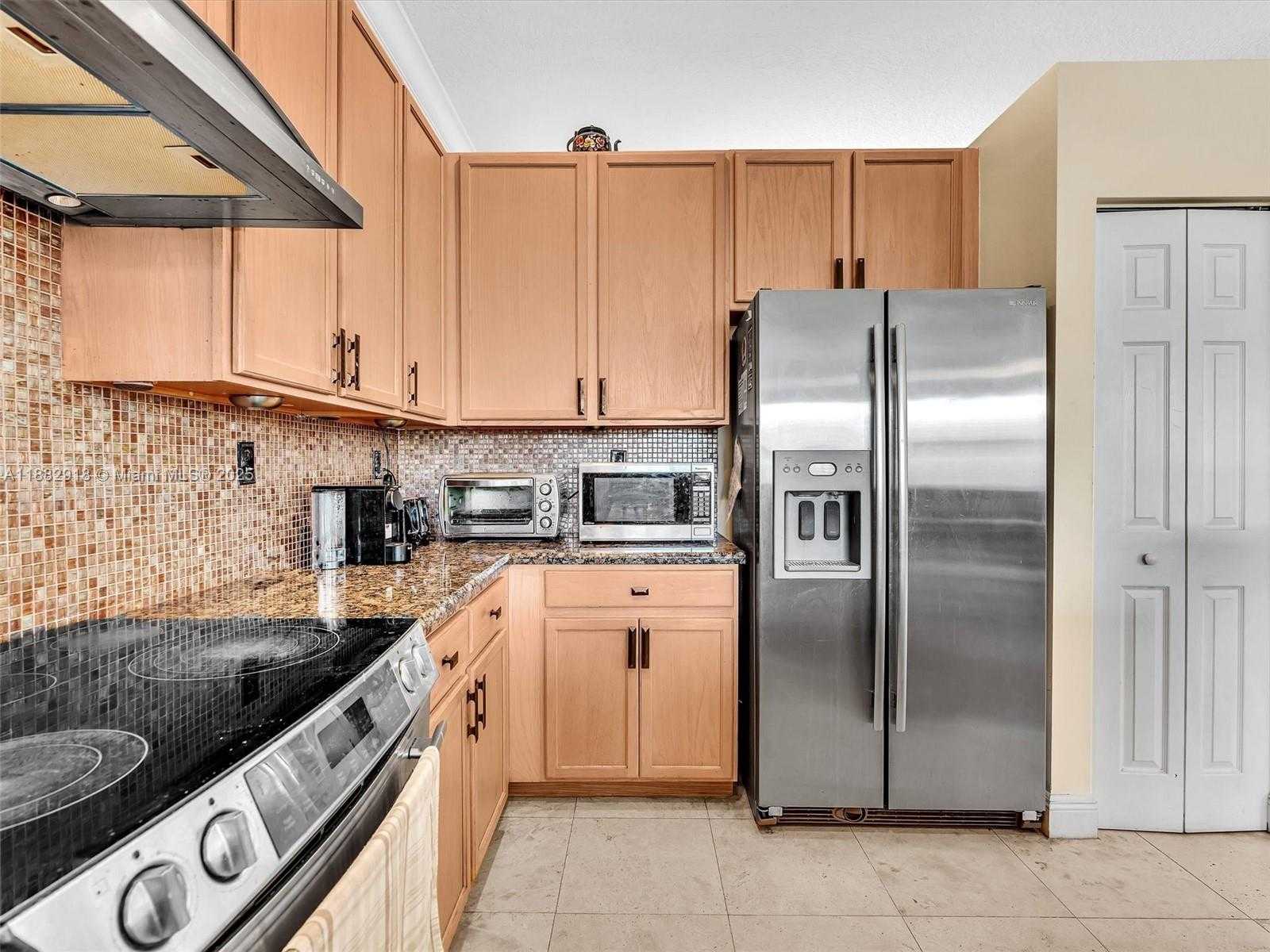 Small Image of 19222 CRYSTAL ST, Weston Number 22