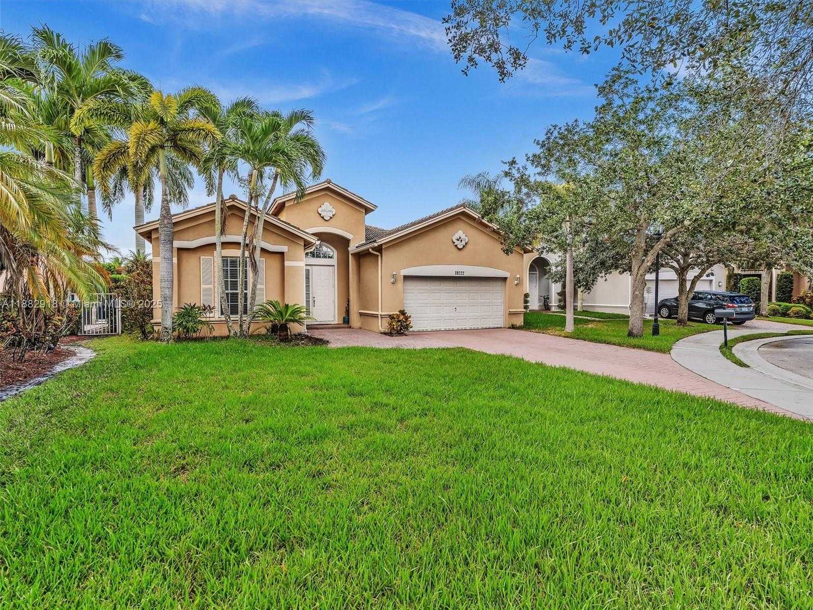 Small Image of 19222 CRYSTAL ST, Weston Number 3