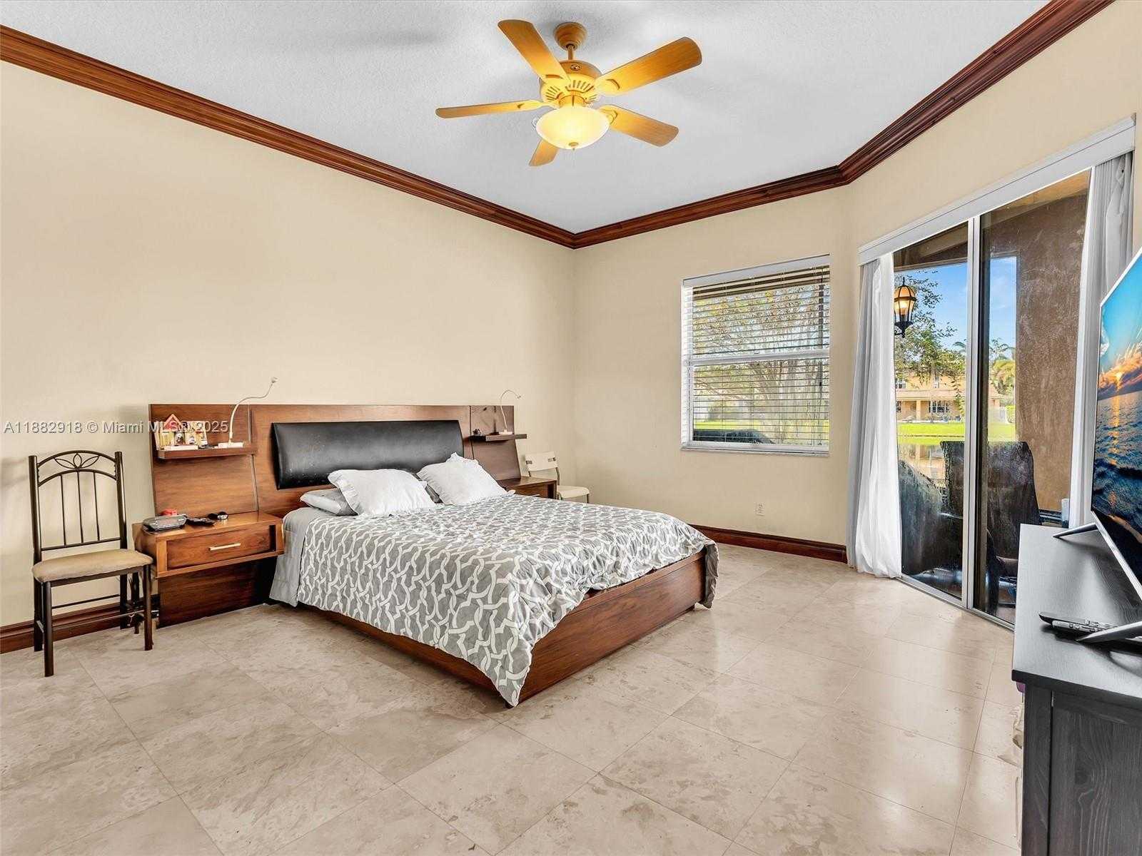 Small Image of 19222 CRYSTAL ST, Weston Number 30