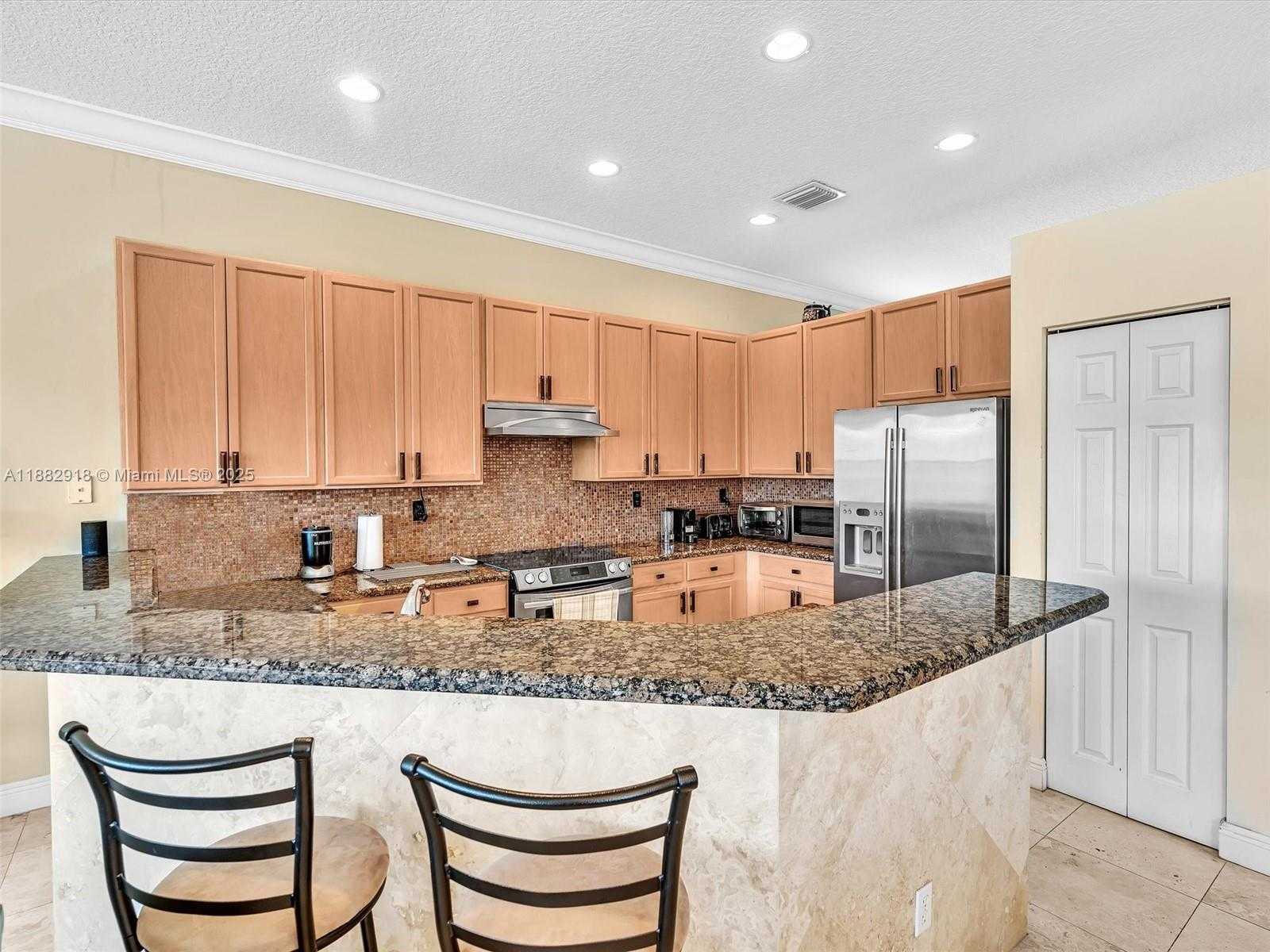 Small Image of 19222 CRYSTAL ST, Weston Number 31