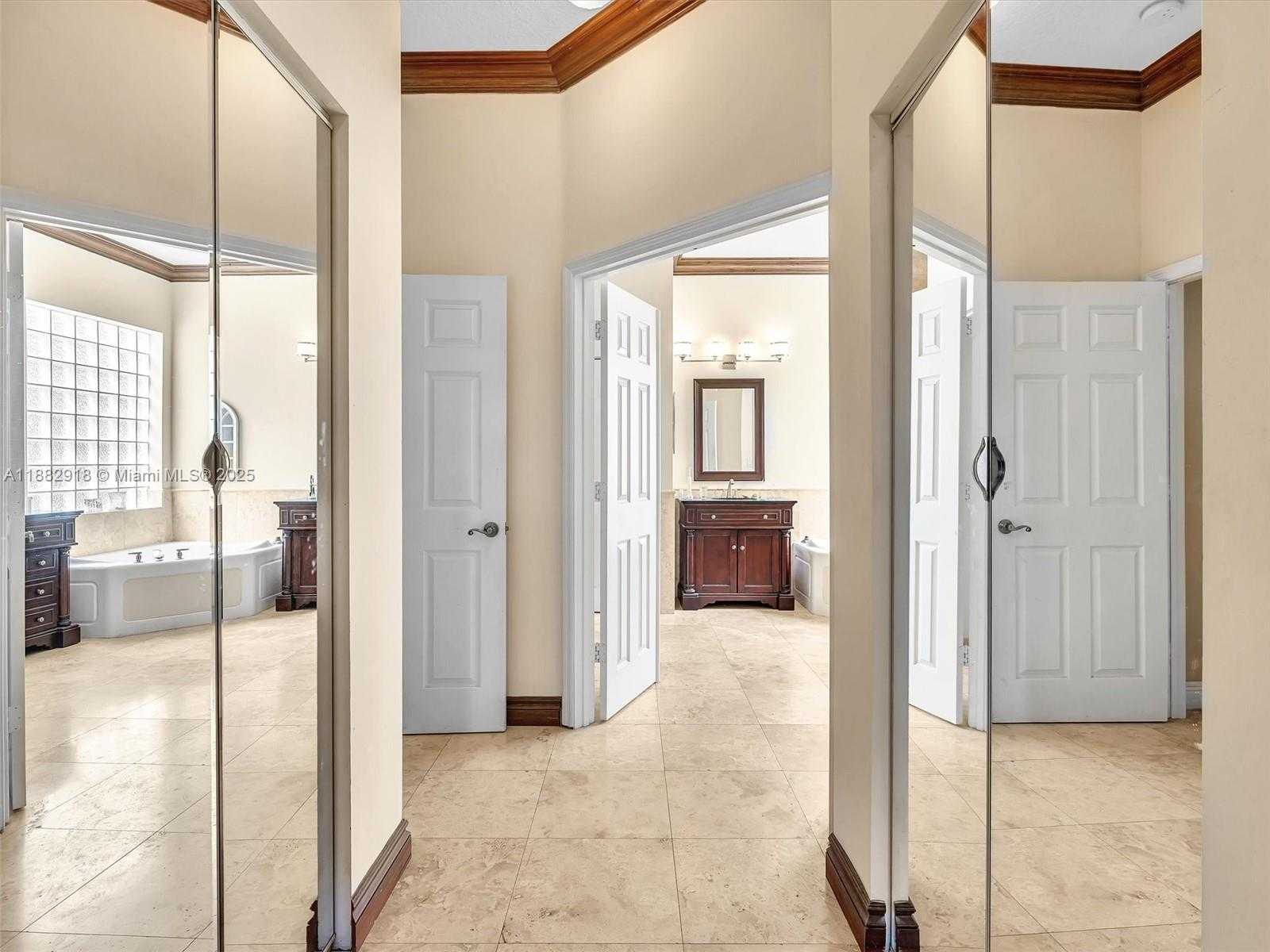 Small Image of 19222 CRYSTAL ST, Weston Number 37