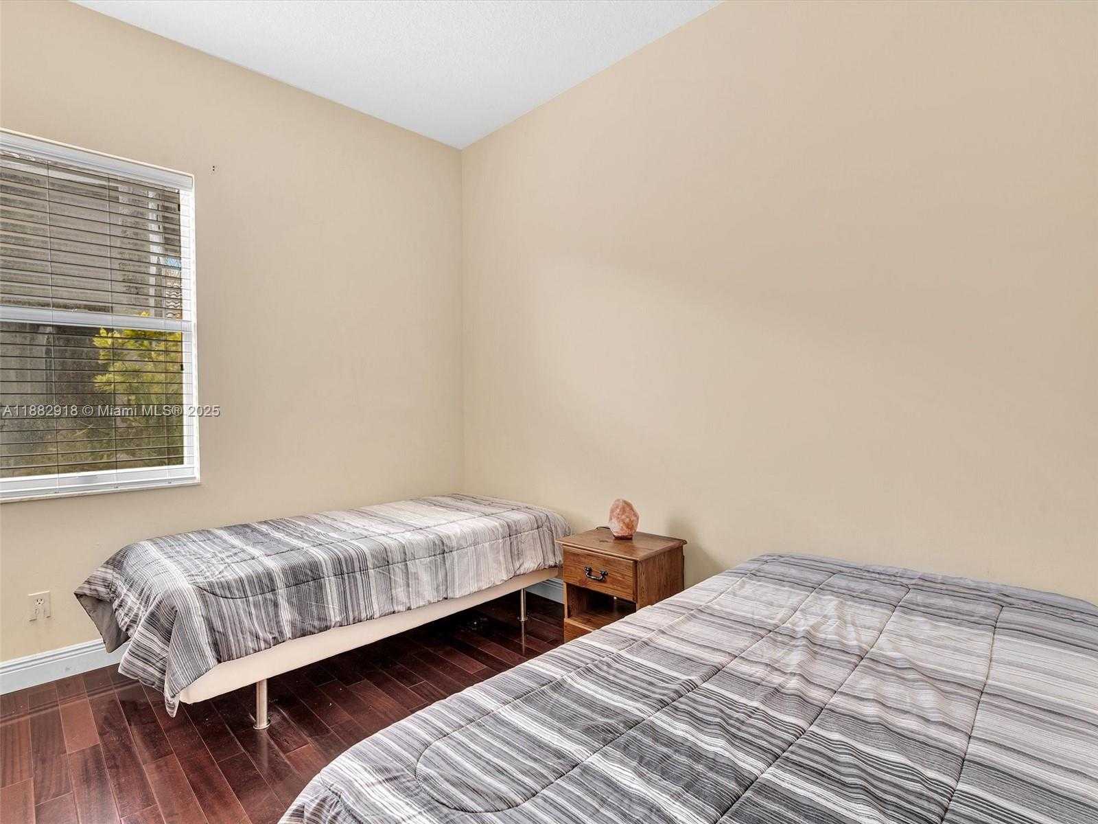 Small Image of 19222 CRYSTAL ST, Weston Number 41