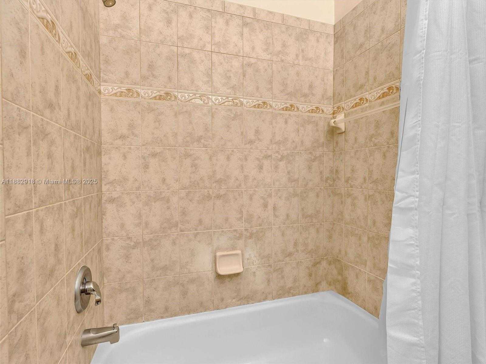Small Image of 19222 CRYSTAL ST, Weston Number 44