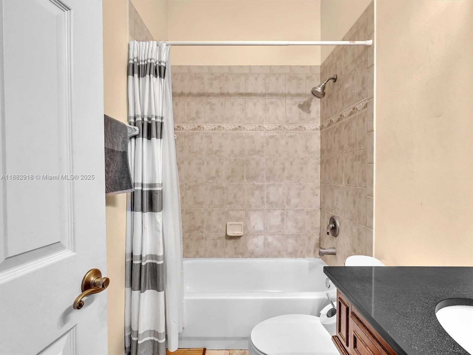 Small Image of 19222 CRYSTAL ST, Weston Number 48