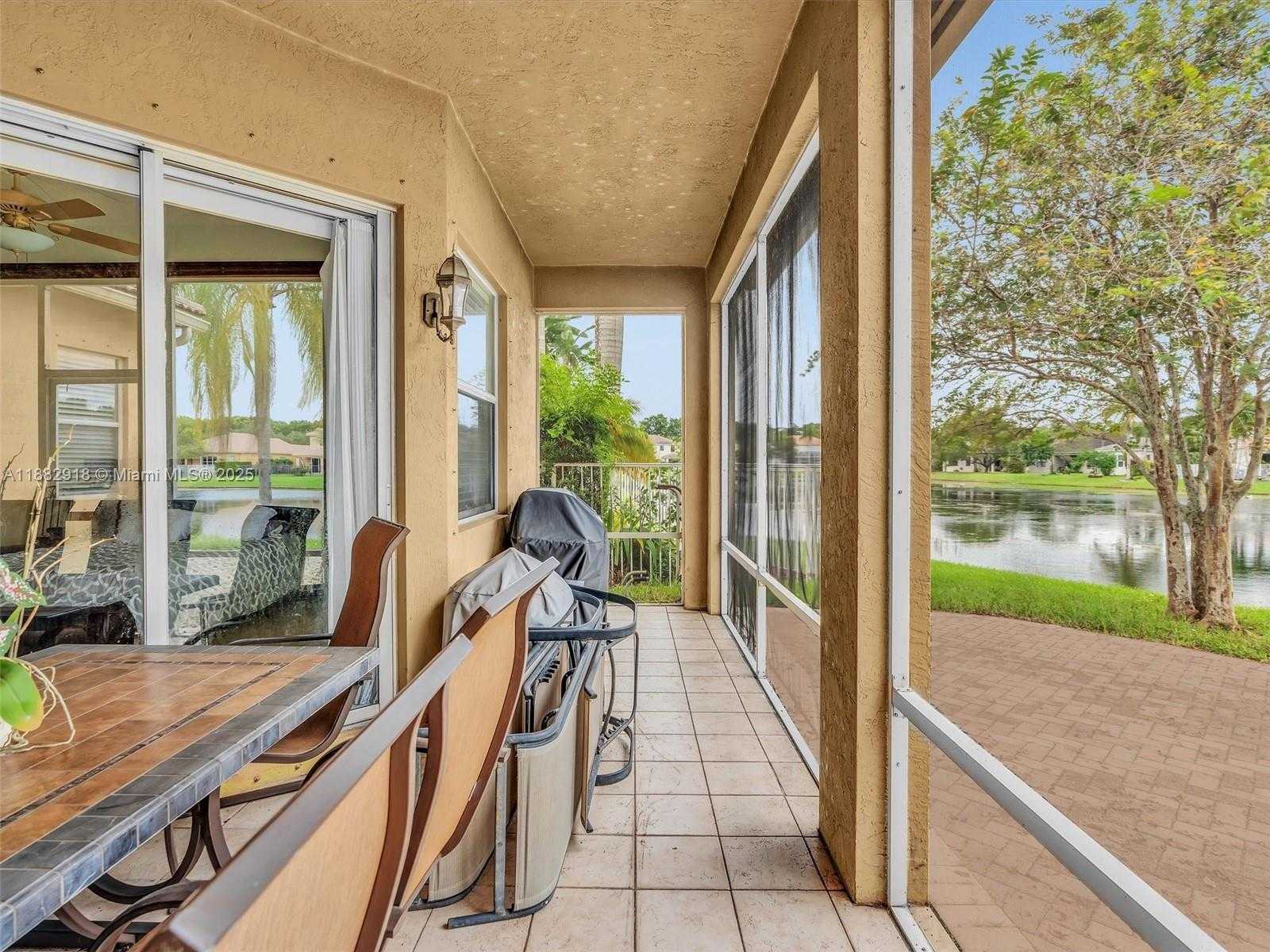 Small Image of 19222 CRYSTAL ST, Weston Number 52