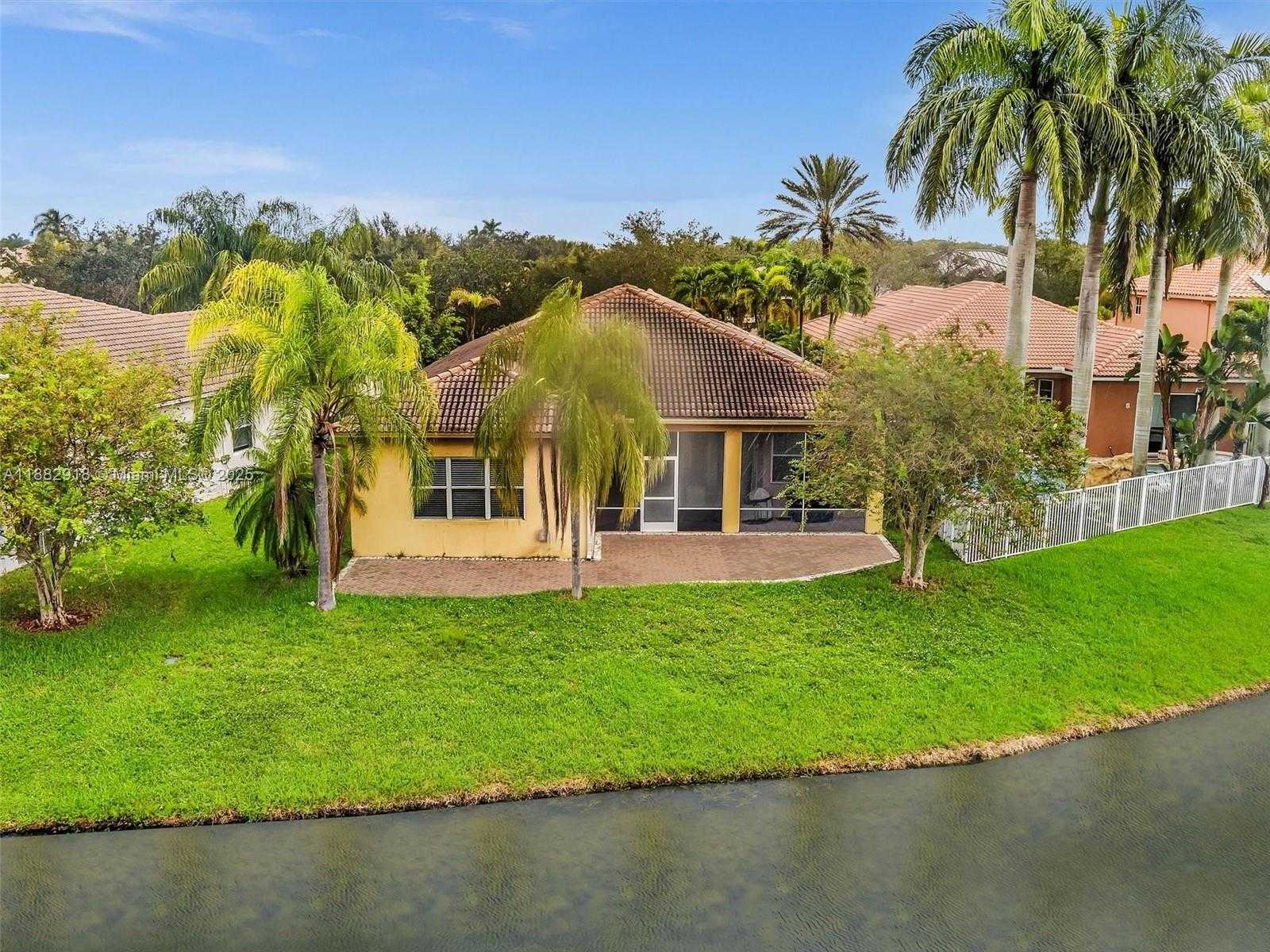 Small Image of 19222 CRYSTAL ST, Weston Number 58