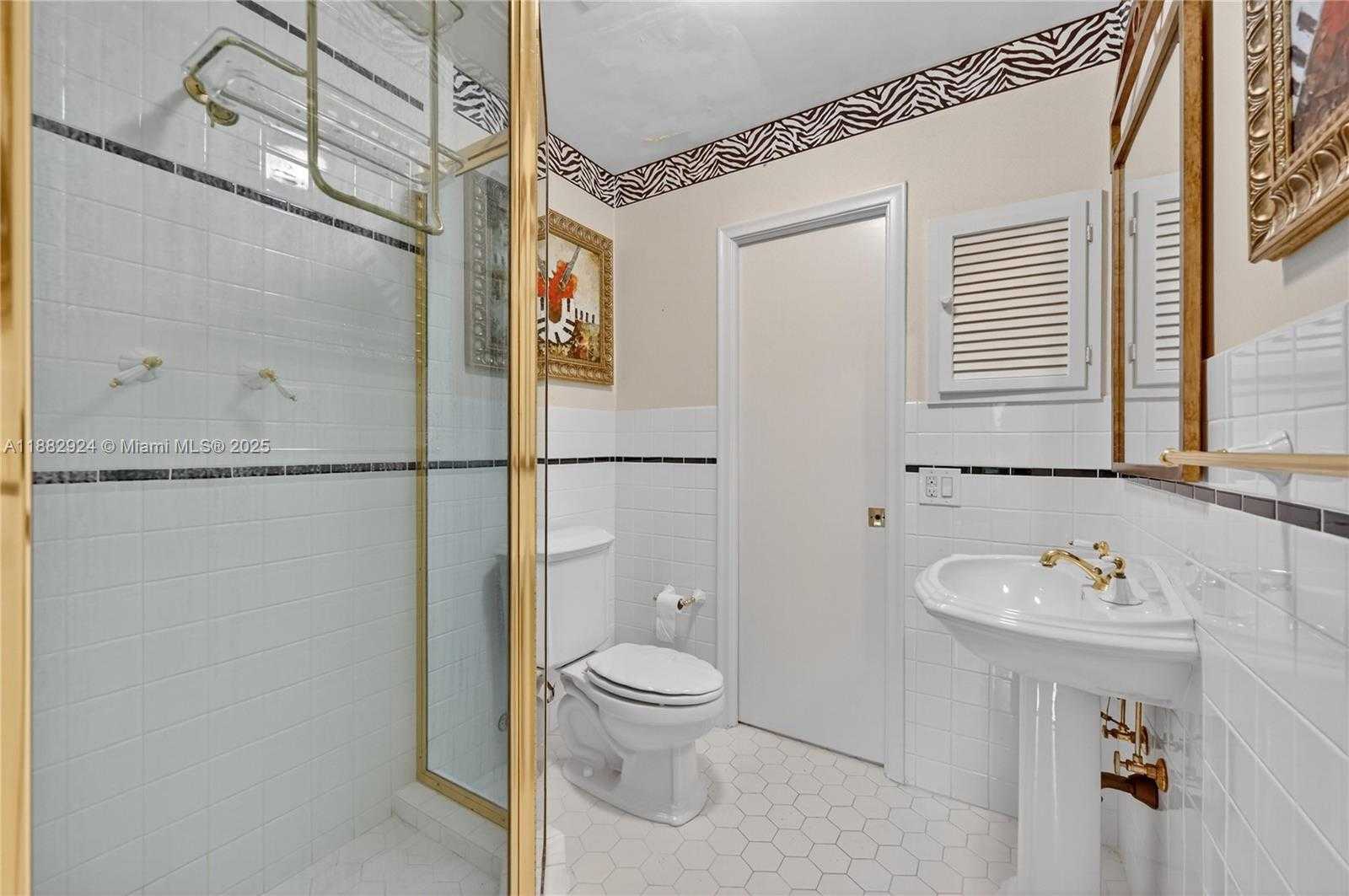 Small Image of 7521 SOUTH WEST 165TH TER, Palmetto Bay Number 23