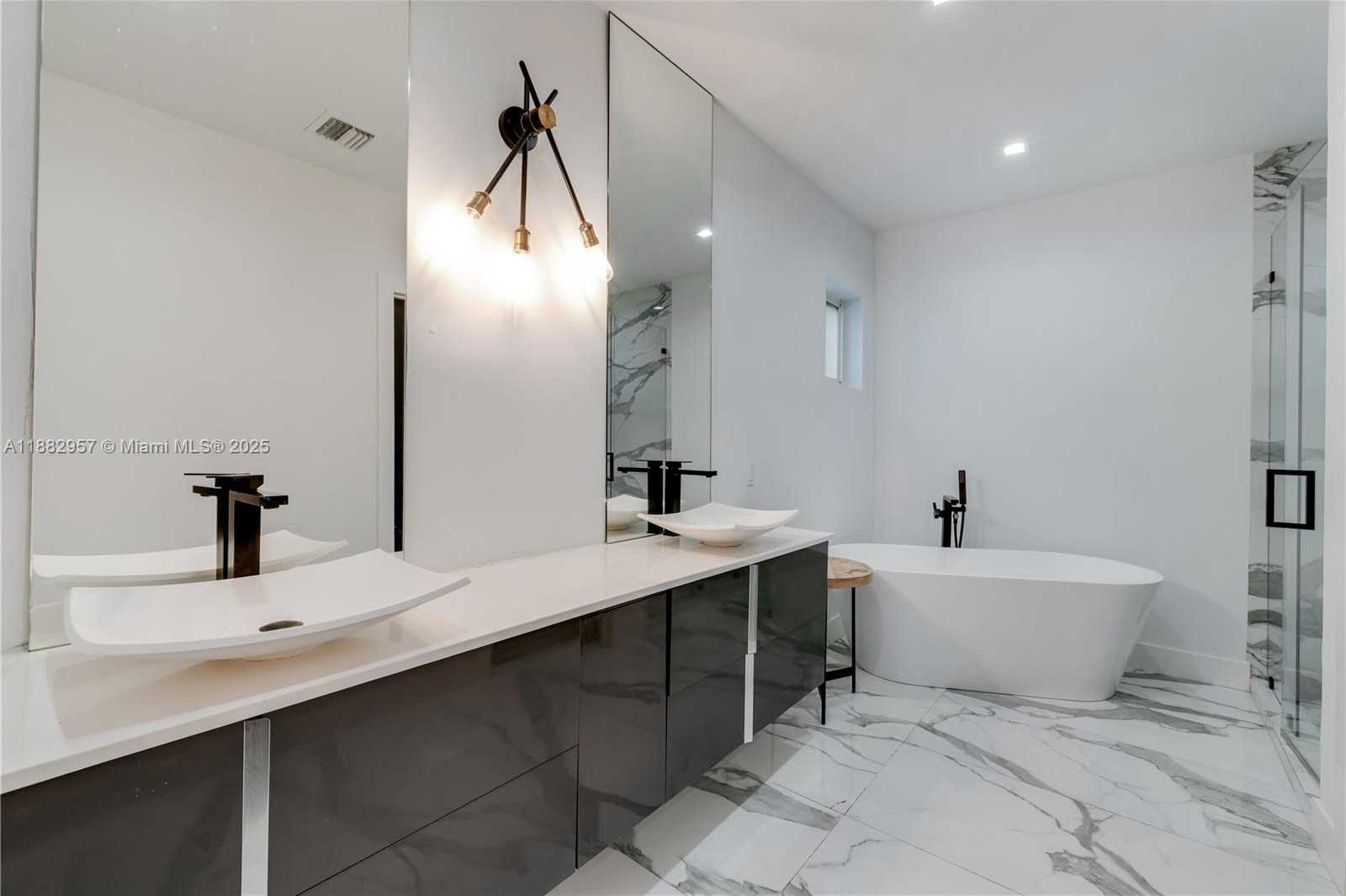 Small Image of 4301 NORTH WEST 6TH AVE, Miami Number 15