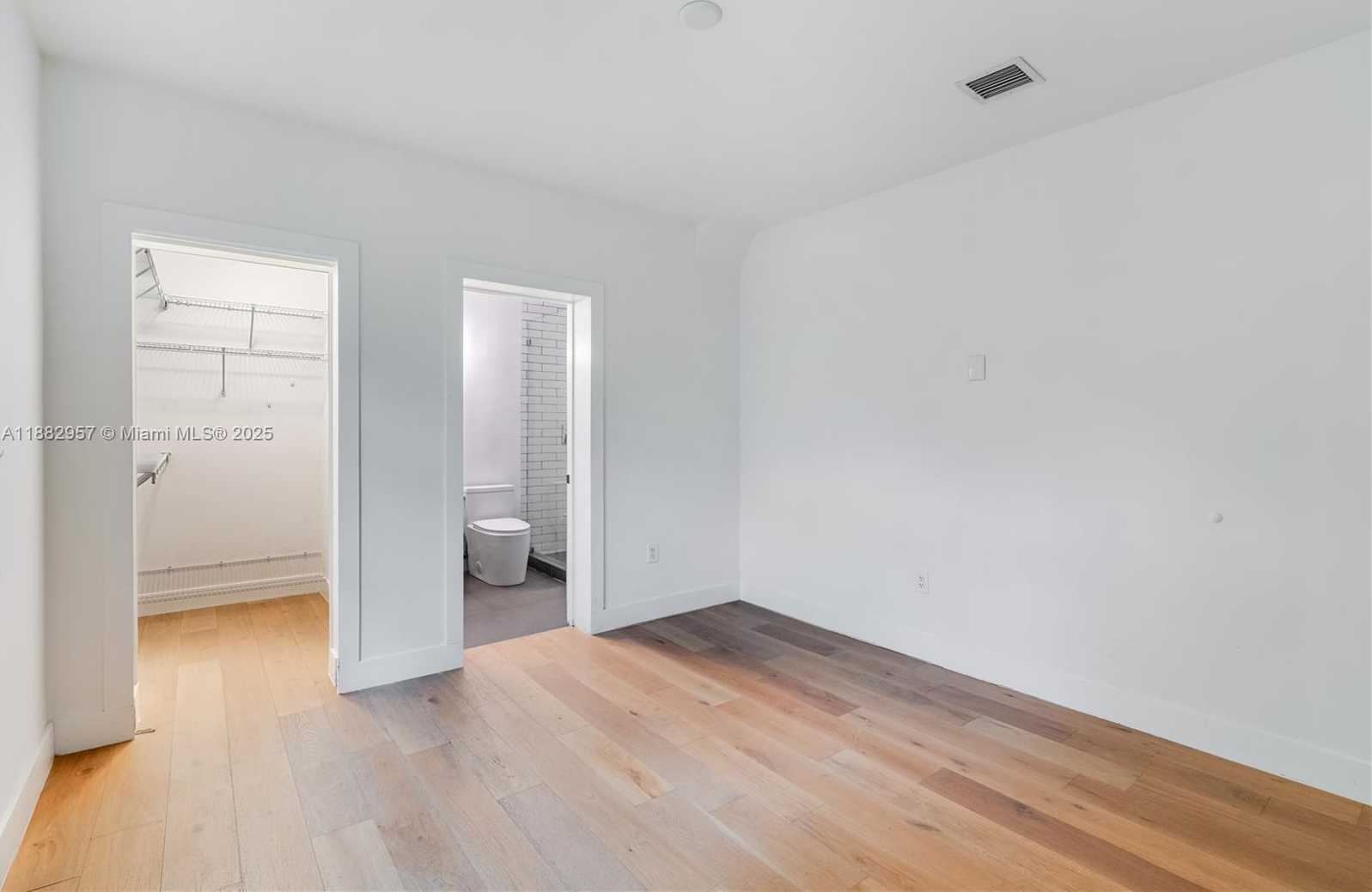 Small Image of 4301 NORTH WEST 6TH AVE, Miami Number 5