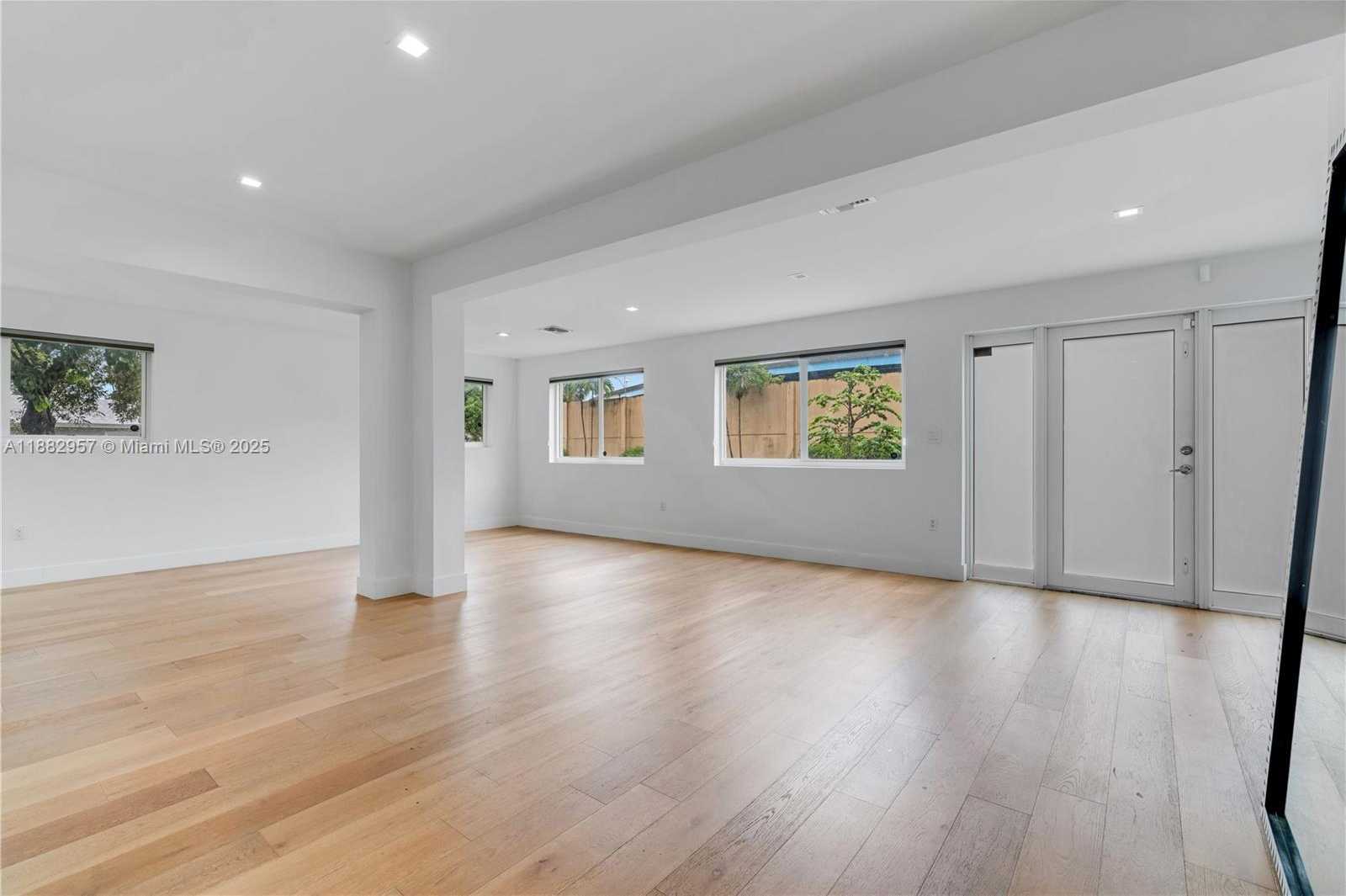 Small Image of 4301 NORTH WEST 6TH AVE, Miami Number 6