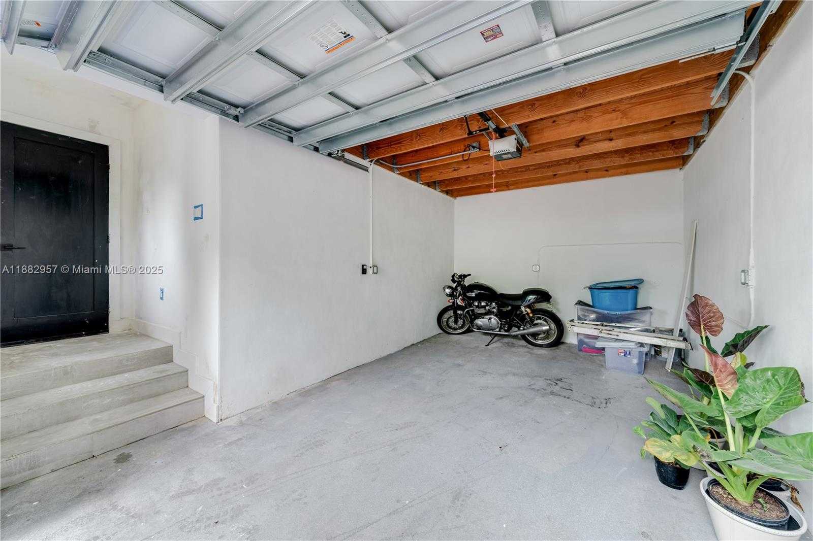 Small Image of 4301 NORTH WEST 6TH AVE, Miami Number 9