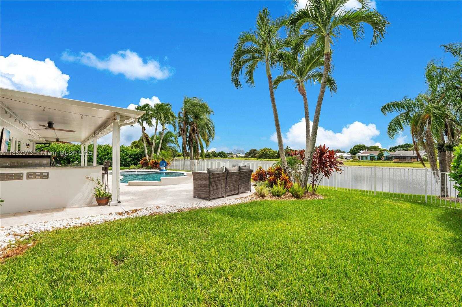 Small Image of 7104 SOUTH EAST BUNKER HILL DR, Hobe Sound Number 31