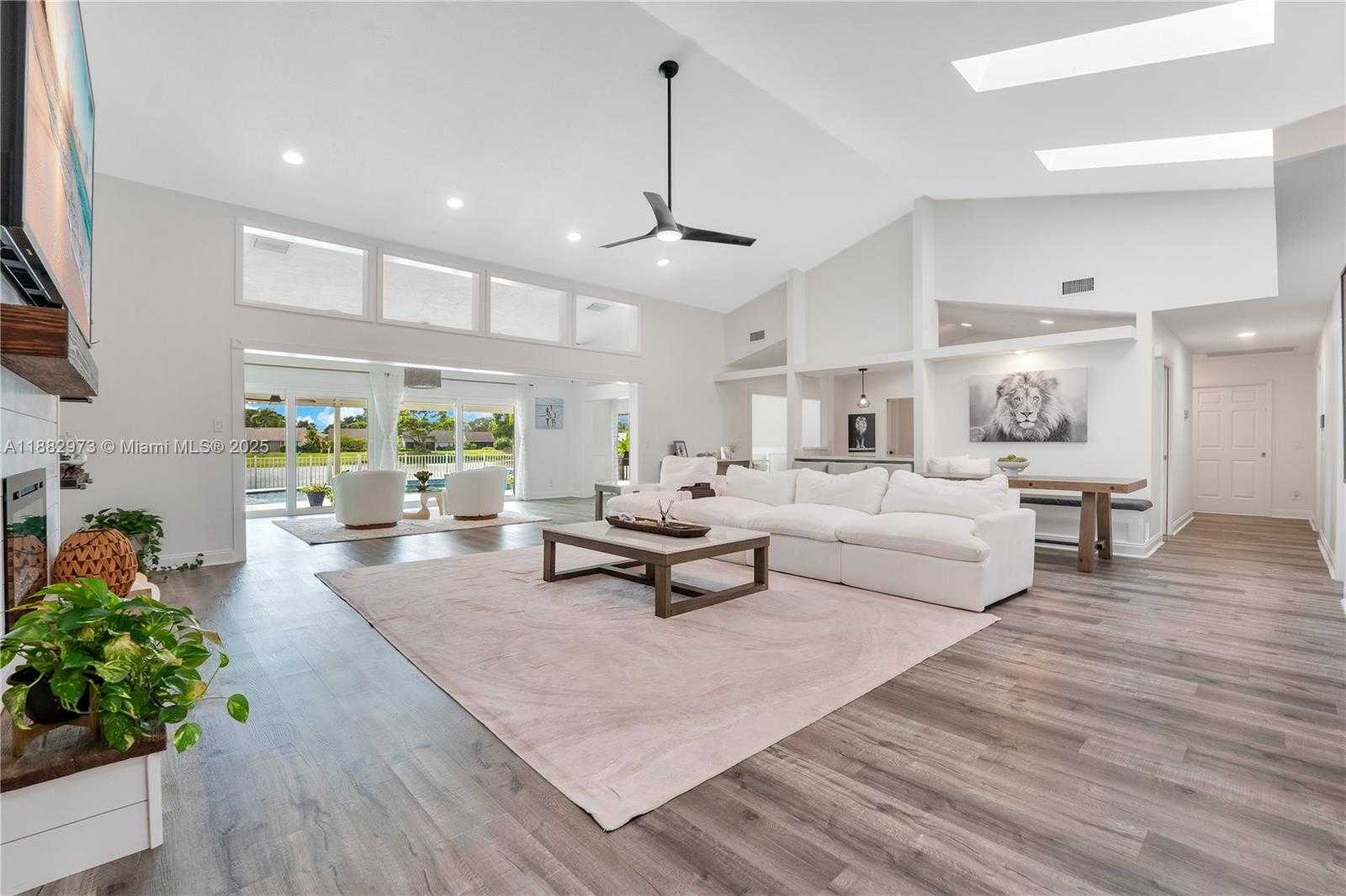 Small Image of 7104 SOUTH EAST BUNKER HILL DR, Hobe Sound Number 5