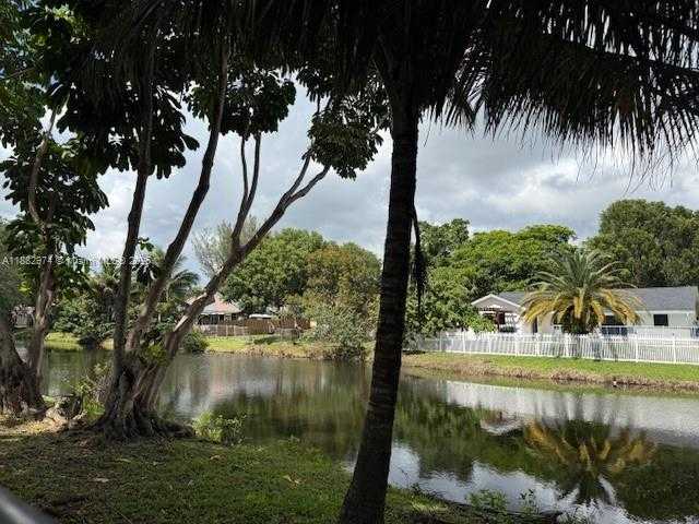 Small Image of 9207 SOUTH WEST 49TH PL, Cooper City Number 48