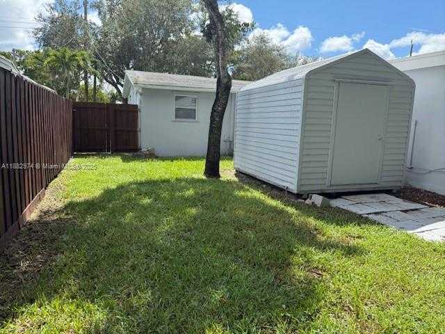 Small Image of 9207 SOUTH WEST 49TH PL, Cooper City Number 50