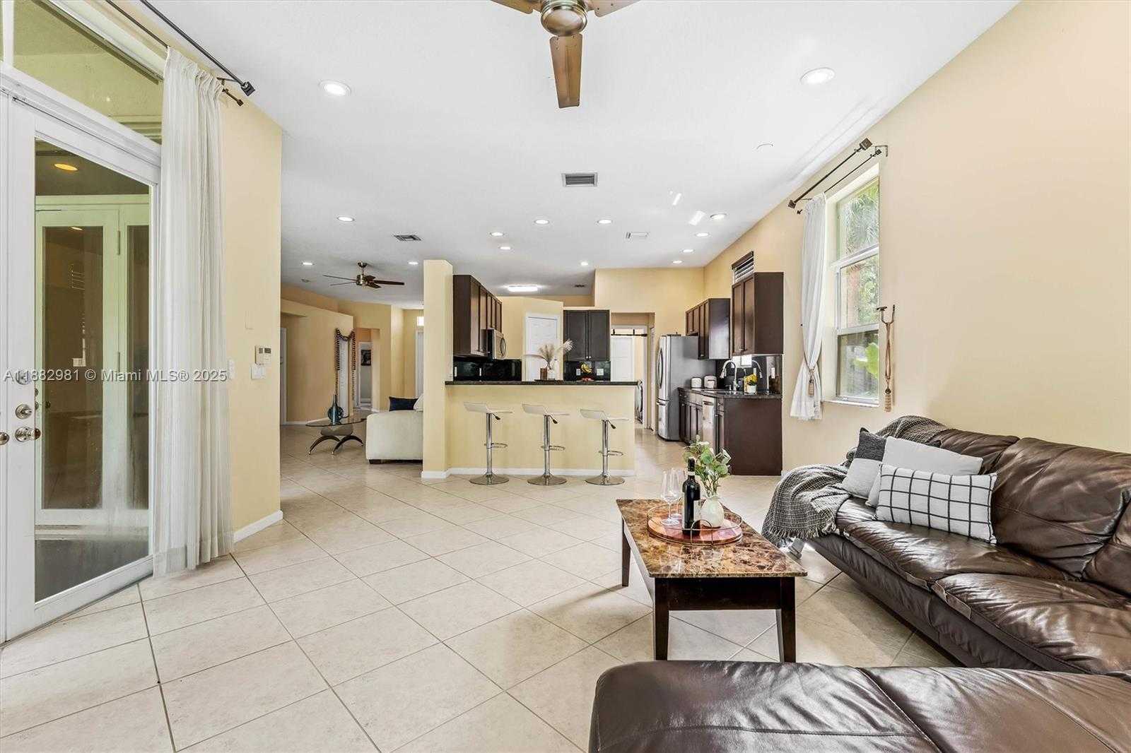 Small Image of 5266 SOUTH WEST 158TH AVE, Miramar Number 12