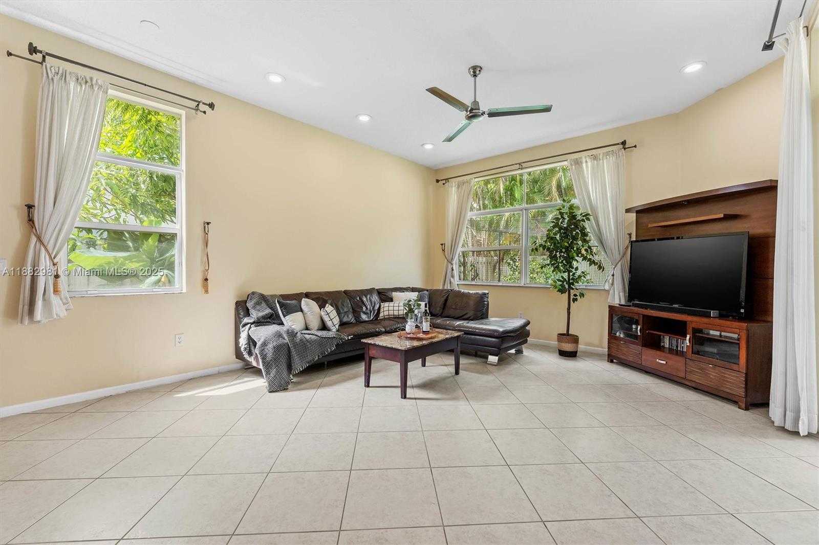 Small Image of 5266 SOUTH WEST 158TH AVE, Miramar Number 14