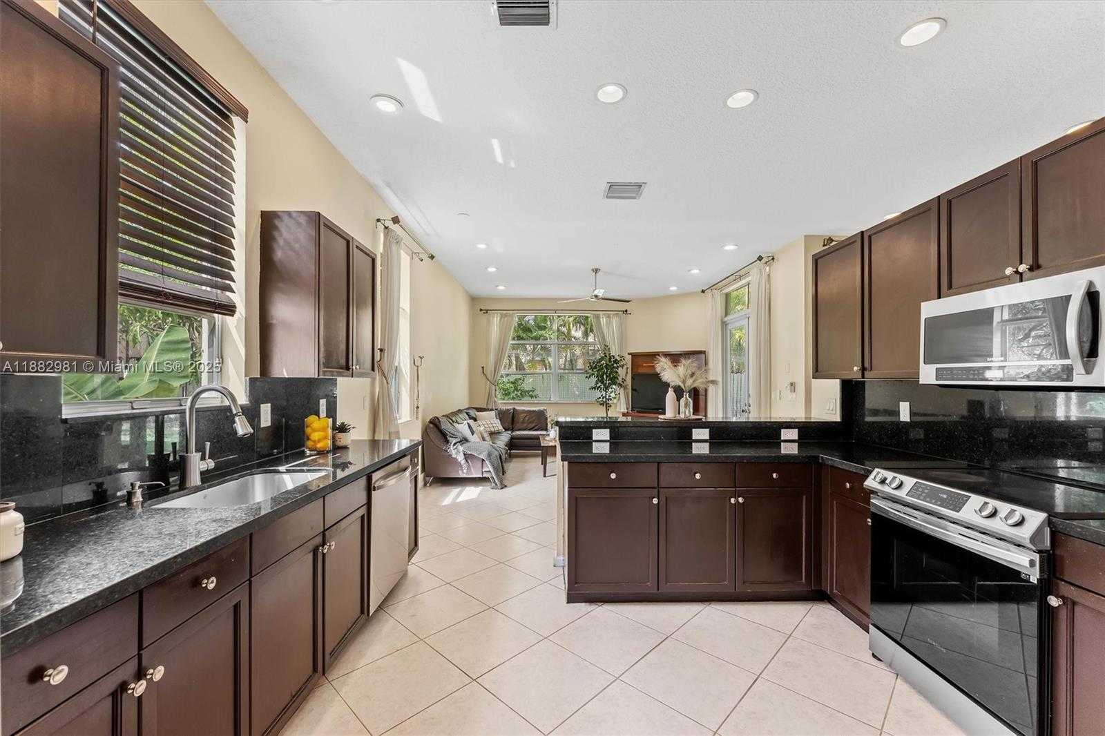 Small Image of 5266 SOUTH WEST 158TH AVE, Miramar Number 16