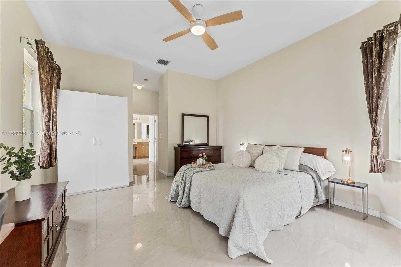 Small Image of 5266 SOUTH WEST 158TH AVE, Miramar Number 18