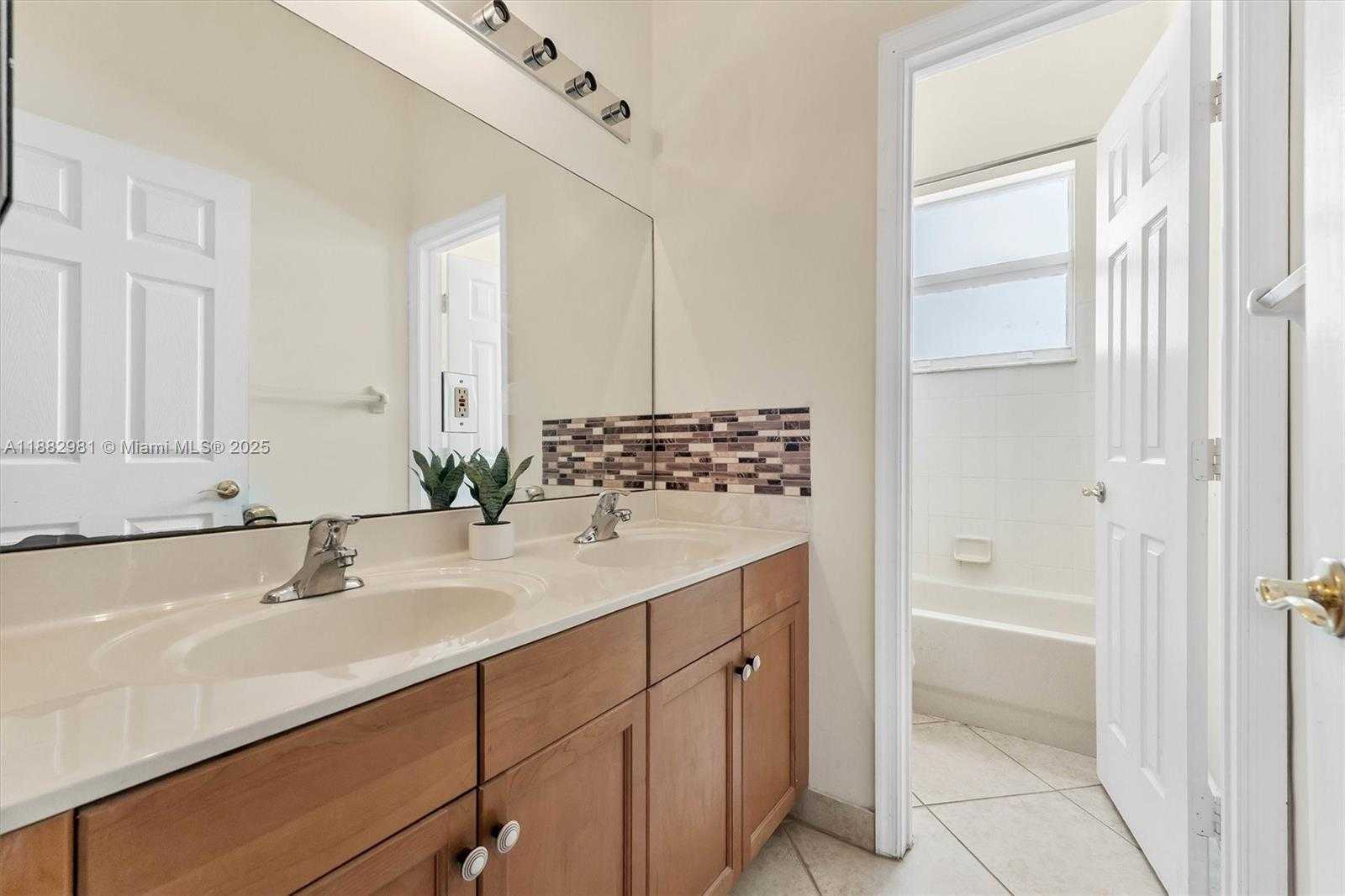 Small Image of 5266 SOUTH WEST 158TH AVE, Miramar Number 7