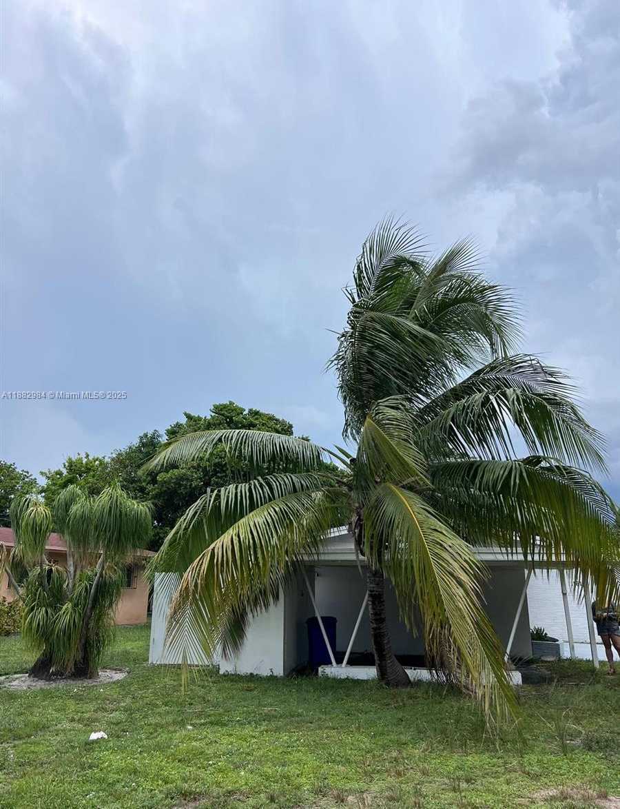 Small Image of 1161 NORTH WEST 15TH ST, Fort Lauderdale Number 2