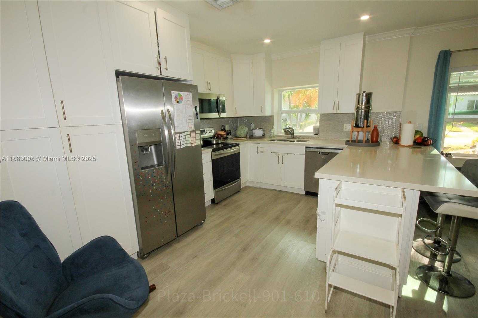 Small Image of 2754 SOUTH WEST 36TH AVE, Miami Number 13