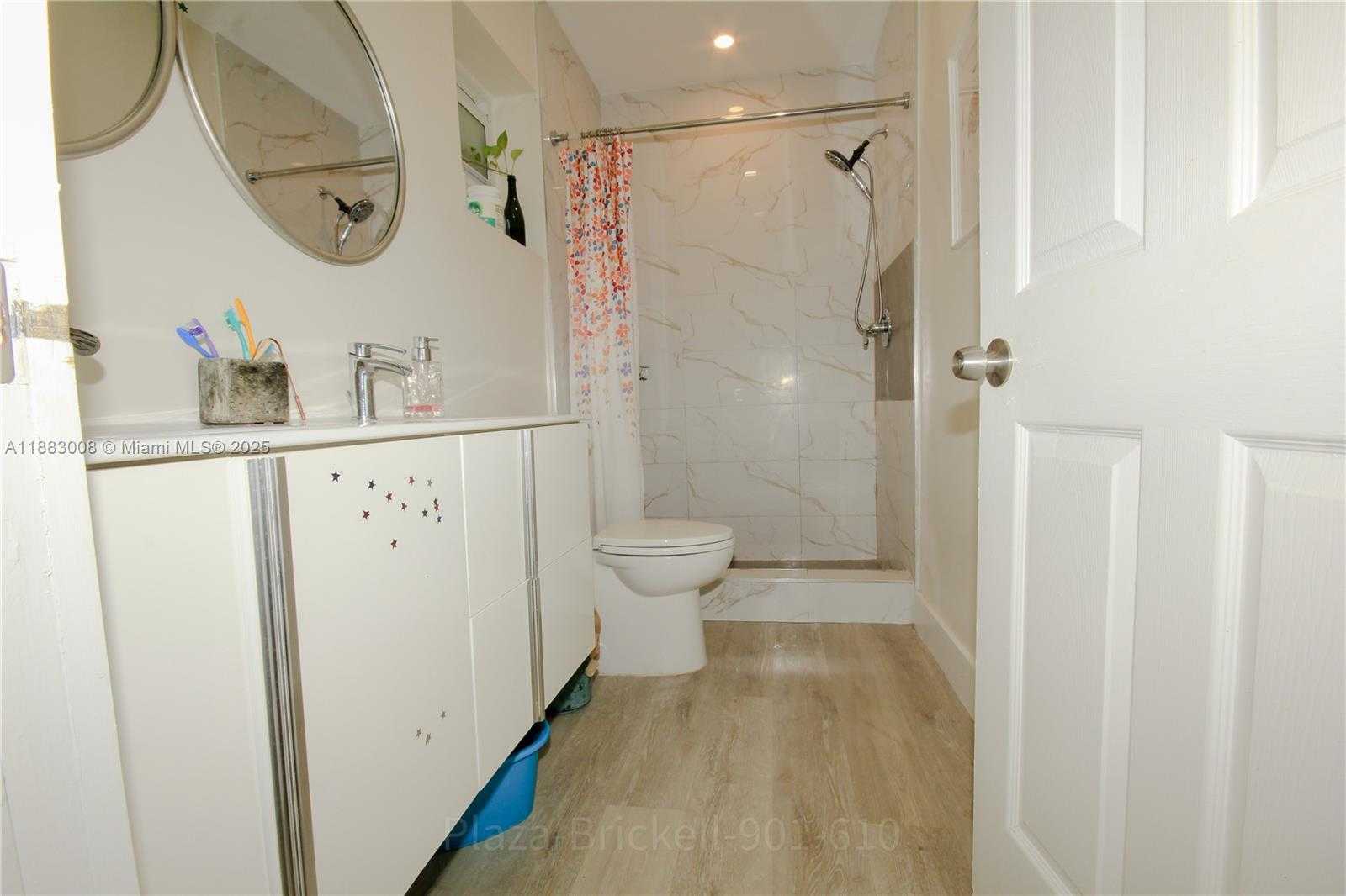 Small Image of 2754 SOUTH WEST 36TH AVE, Miami Number 20