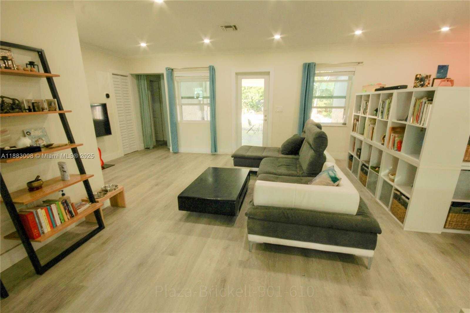 Small Image of 2754 SOUTH WEST 36TH AVE, Miami Number 5