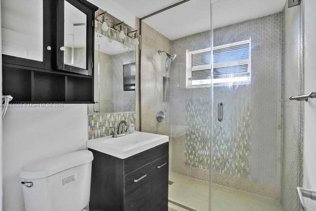 Small Image of 2512 GULFSTREAM LN, Fort Lauderdale Number 21