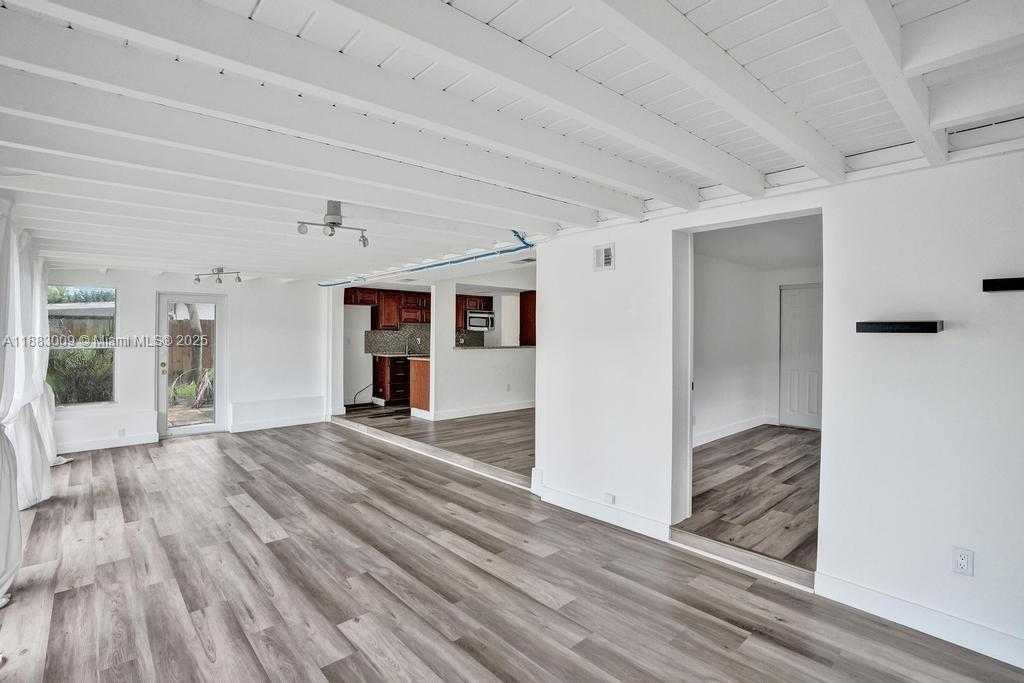 Small Image of 2512 GULFSTREAM LN, Fort Lauderdale Number 6