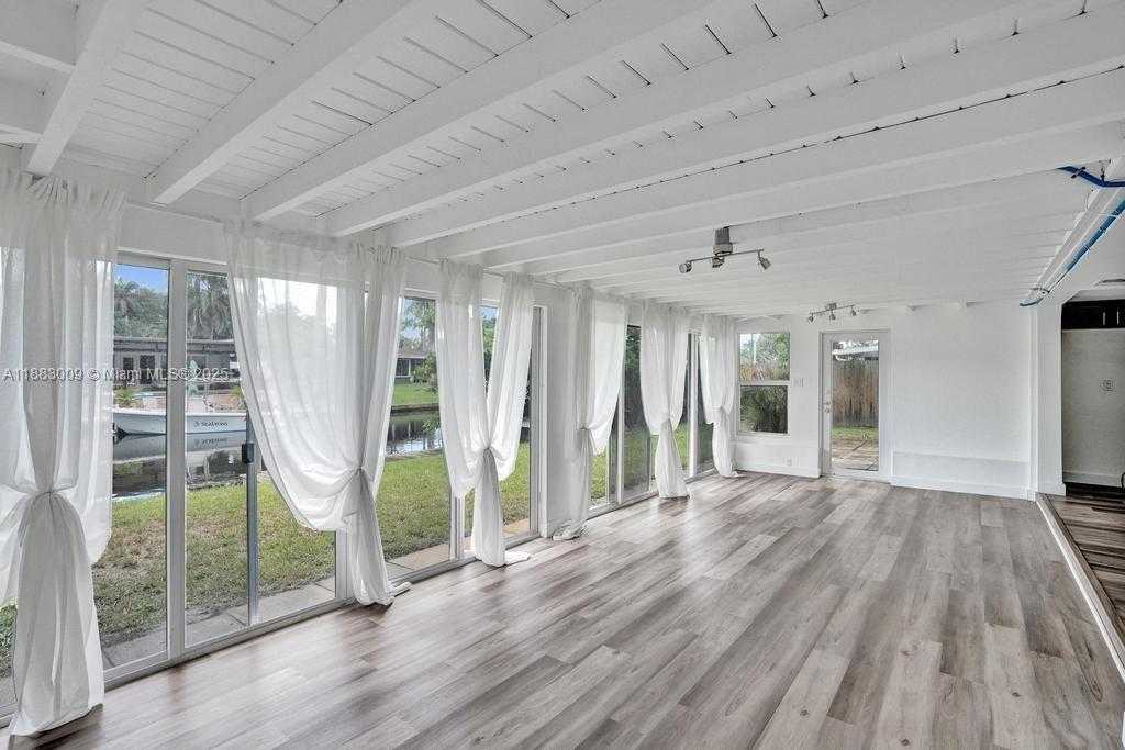 Small Image of 2512 GULFSTREAM LN, Fort Lauderdale Number 7