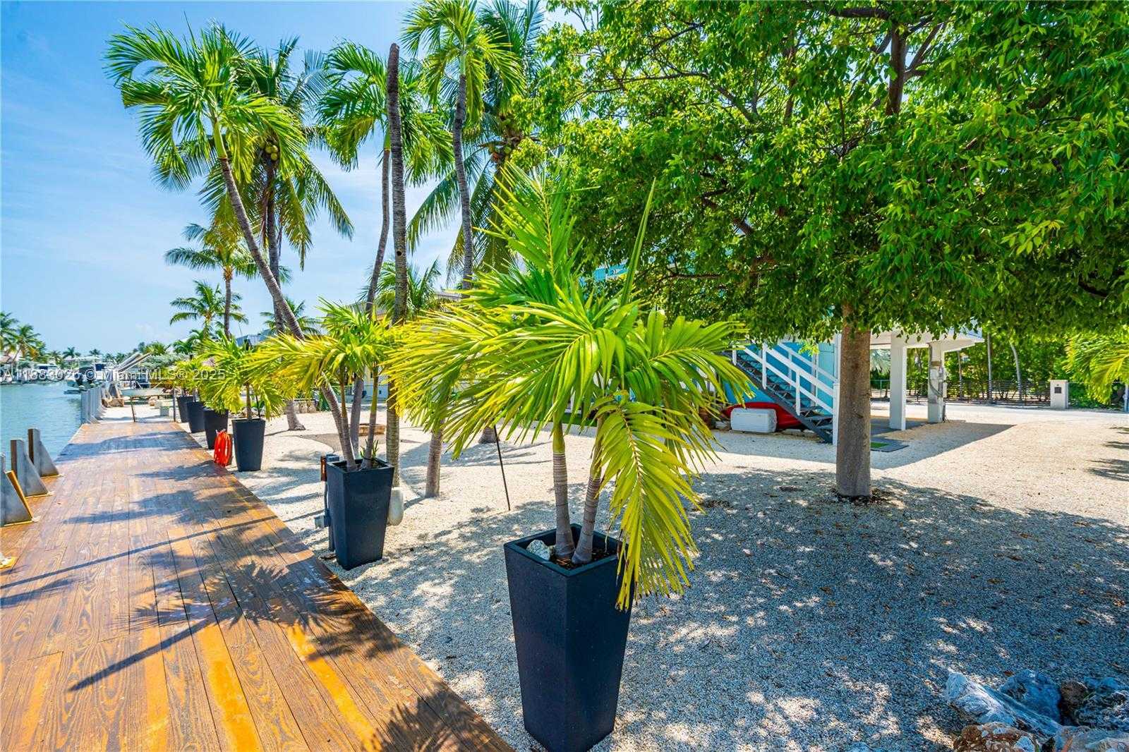 Small Image of 126 COLUMBUS DR, Islamorada Number 23
