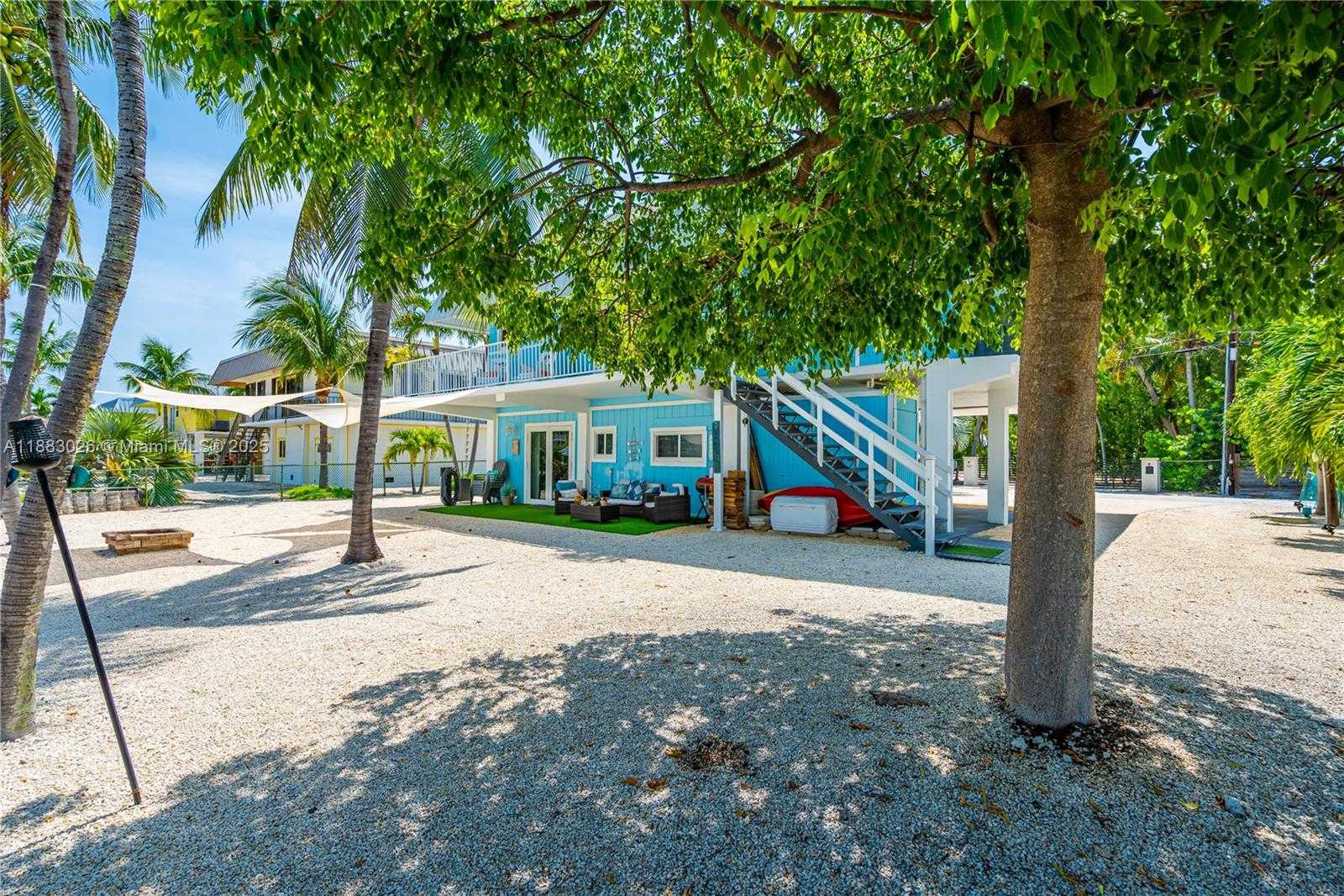 Small Image of 126 COLUMBUS DR, Islamorada Number 25