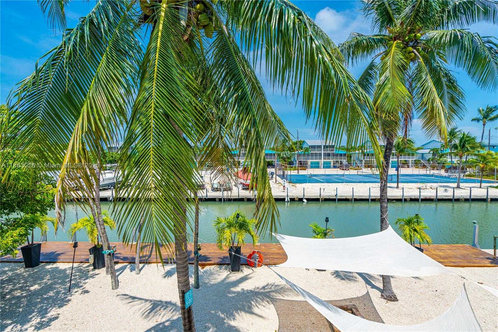 Small Image of 126 COLUMBUS DR, Islamorada Number 28