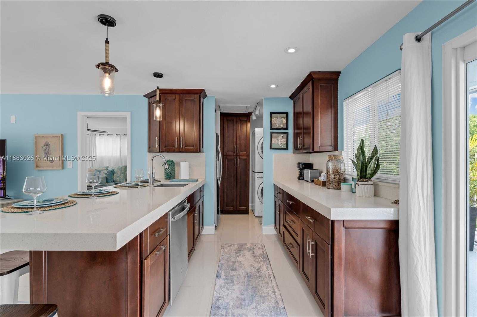 Small Image of 126 COLUMBUS DR, Islamorada Number 37