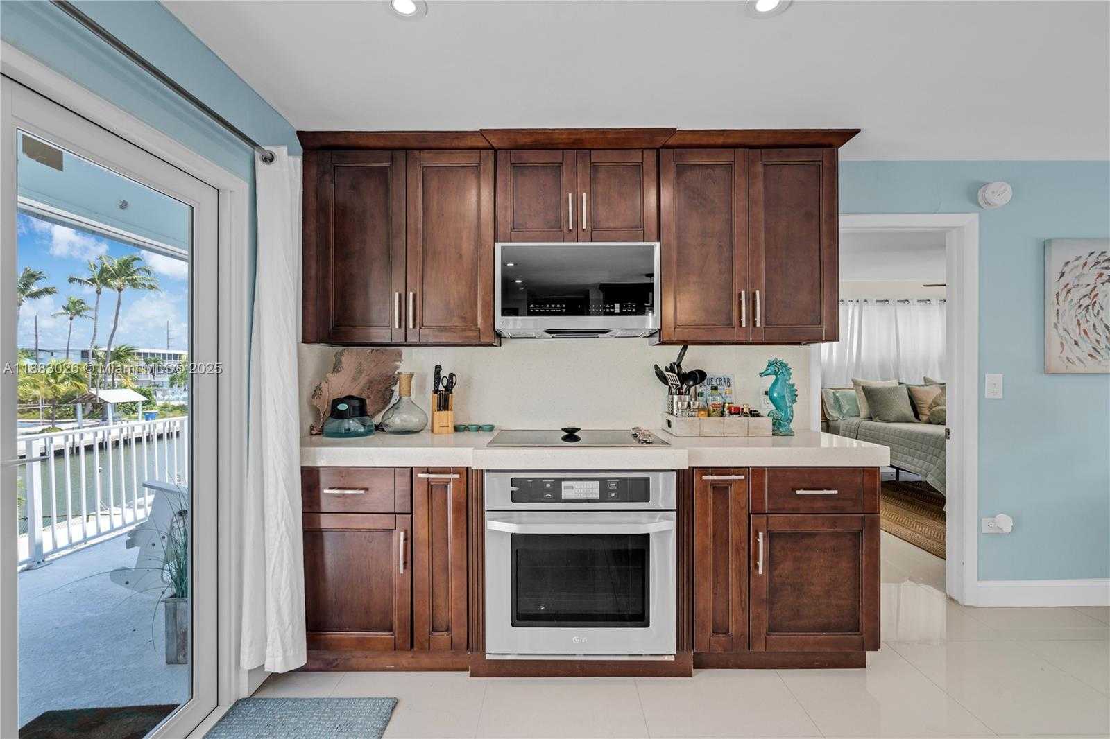 Small Image of 126 COLUMBUS DR, Islamorada Number 39