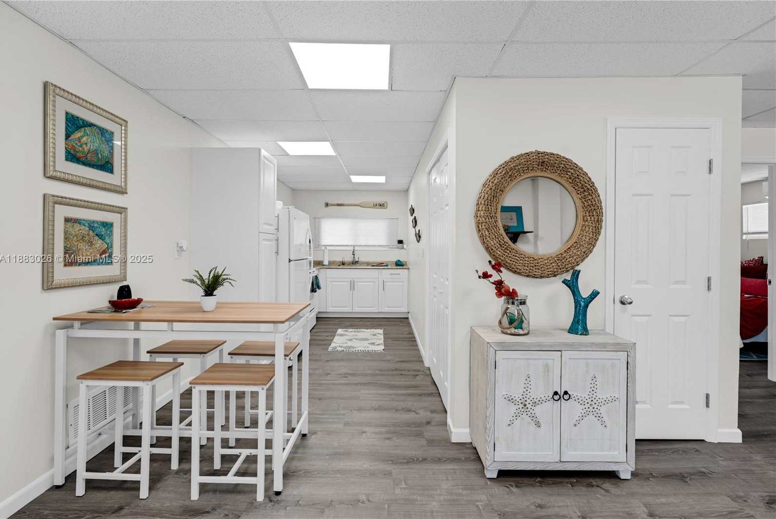 Small Image of 126 COLUMBUS DR, Islamorada Number 55