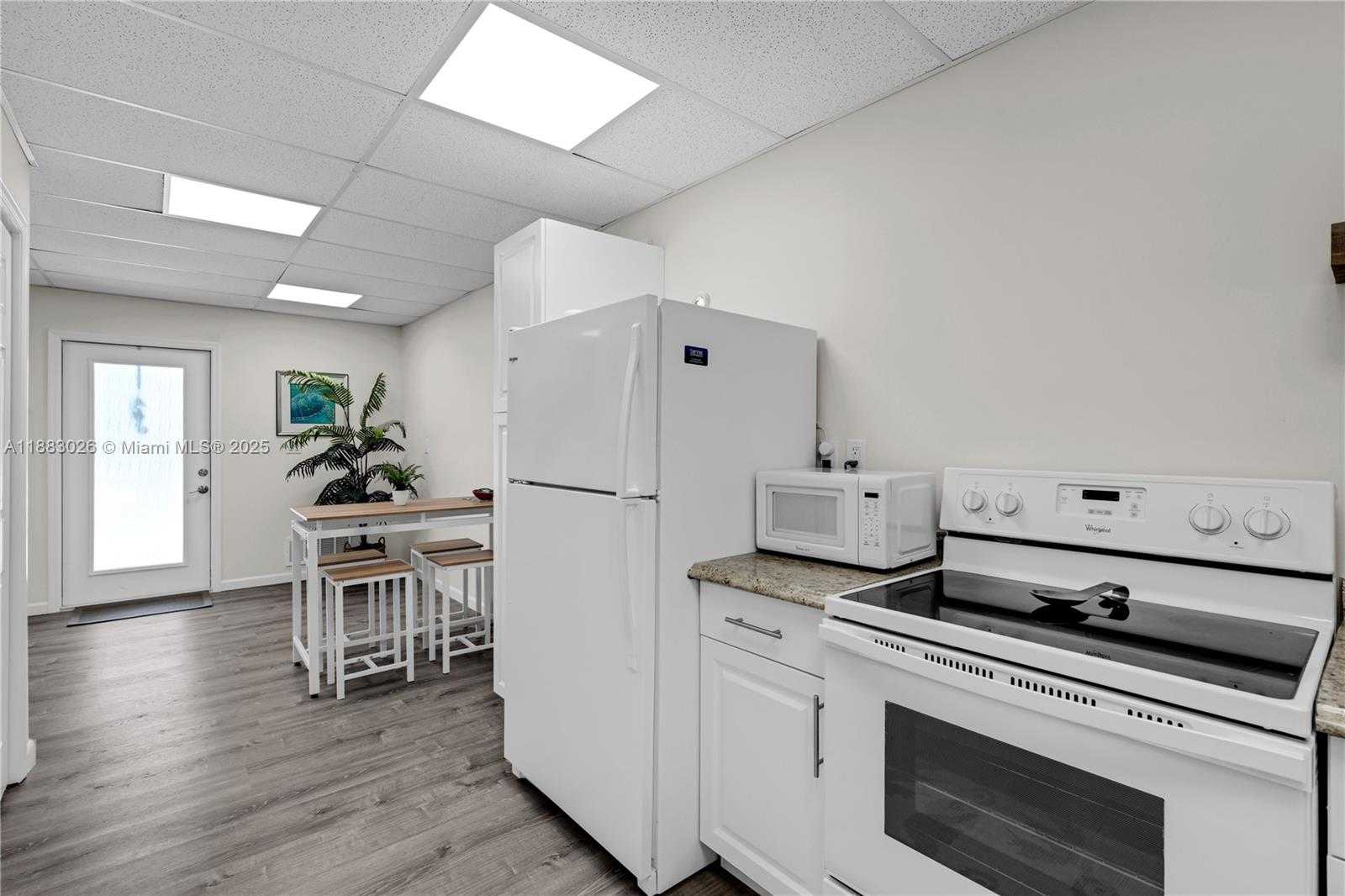 Small Image of 126 COLUMBUS DR, Islamorada Number 57