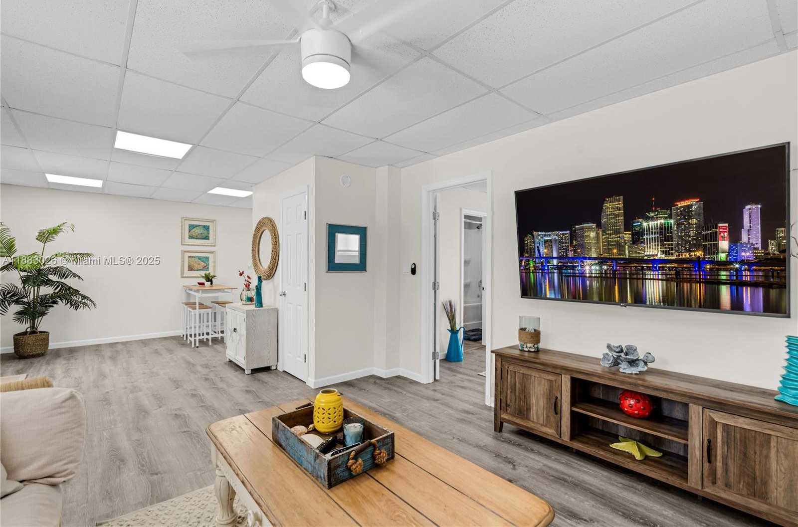 Small Image of 126 COLUMBUS DR, Islamorada Number 61