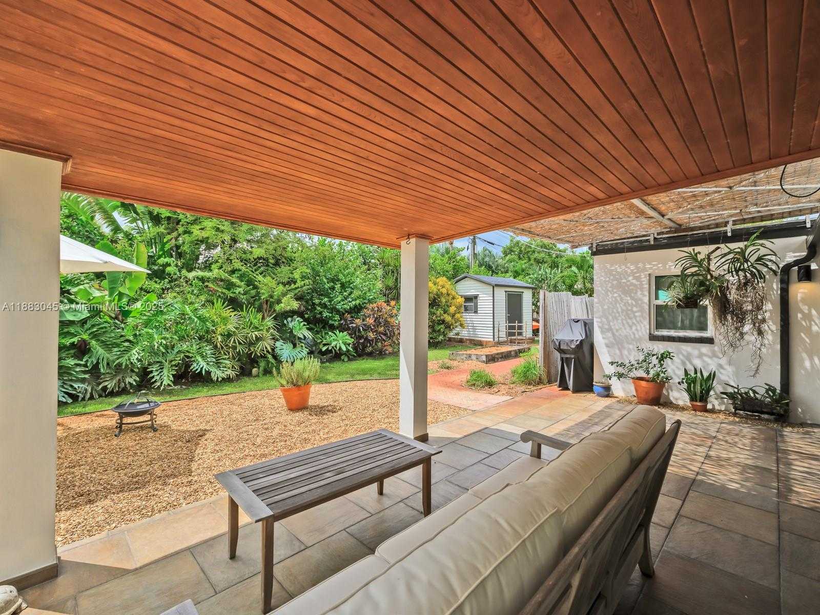 Small Image of 230 BEVERLY RD, West Palm Beach Number 33
