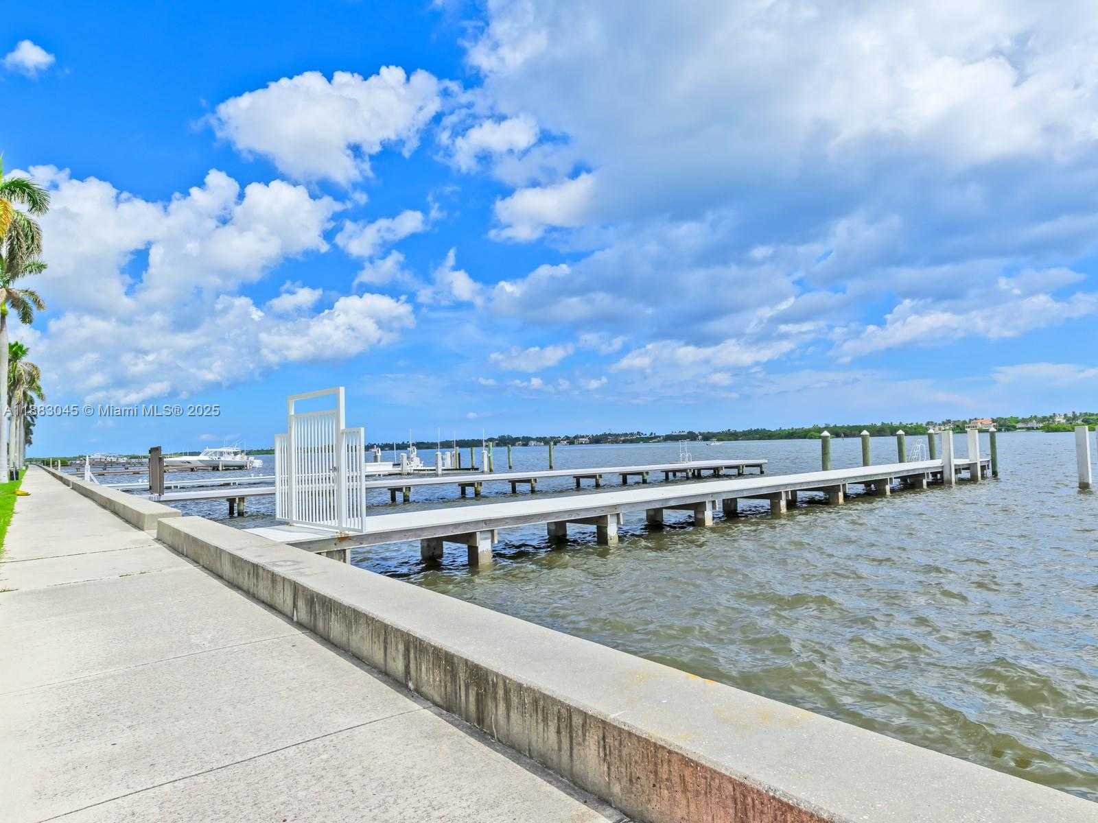 Small Image of 230 BEVERLY RD, West Palm Beach Number 45