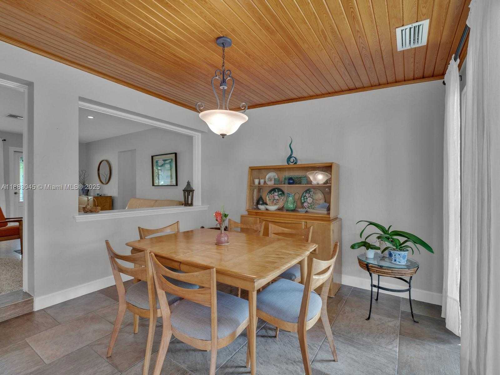 Small Image of 230 BEVERLY RD, West Palm Beach Number 6
